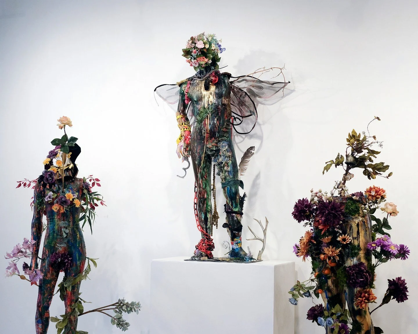 📣📣📣 This is the LAST weekend to enjoy RAINBOW EXPRESSIONS and REASONABLE ACCOMMODATIONS! 🌈🌈🌈 Come visit us on Saturday or Sunday and see the incredible work by Violet Fae Rabbit @violetfaerabbit, Blue @artificially_colored_creature, and Malcolm