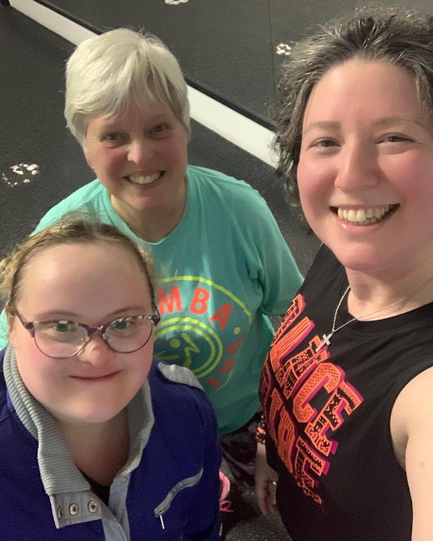 Three fantastic classes today thank you all so much for your awesomeness! 

This mornings Zumba had the most beautiful turns for our new Buble number
Zumba Gold Karaoke was at its best!
Zumba tonight had sooo much energy for Head shoulders knees and 