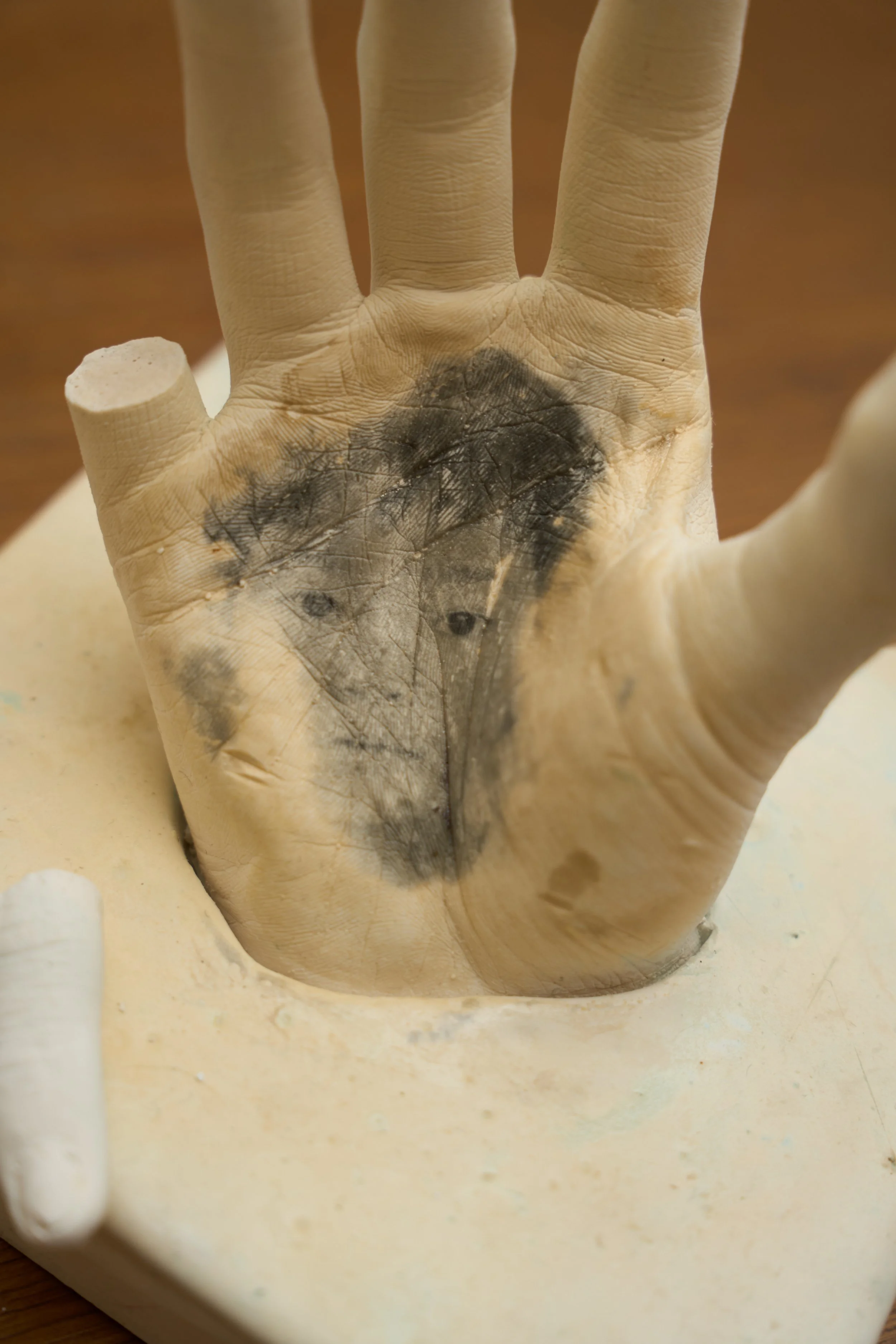 YilinWong_NoteToSelf_LiquidEmulsionOnPlaster_2.jpg