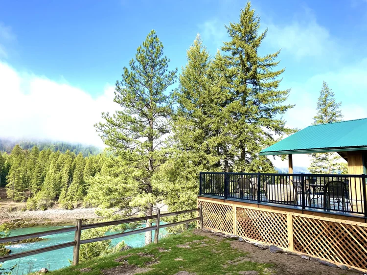 Rimrock Lodge, located in beautiful Thompson Falls Montana, has