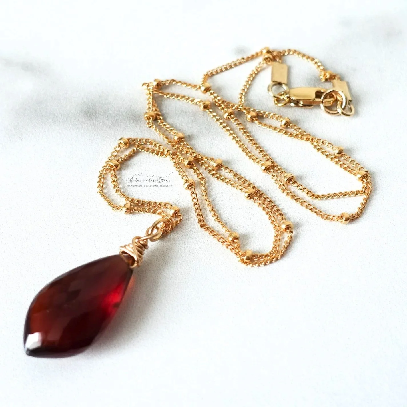 Collier grenat en or laminé, pendentif pierre naturelle rouge, chaîne satellite
