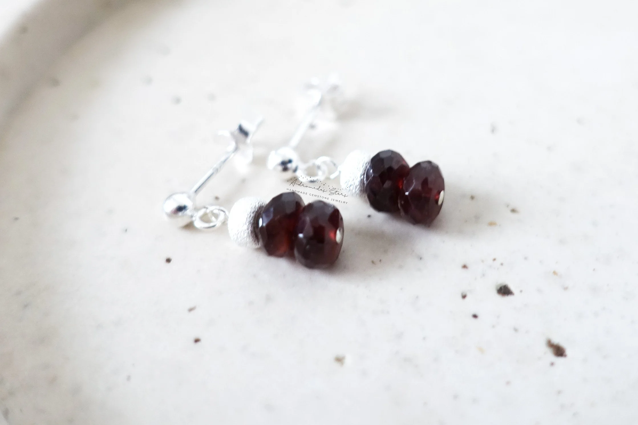 garnet silver drops in tray ss.jpg
