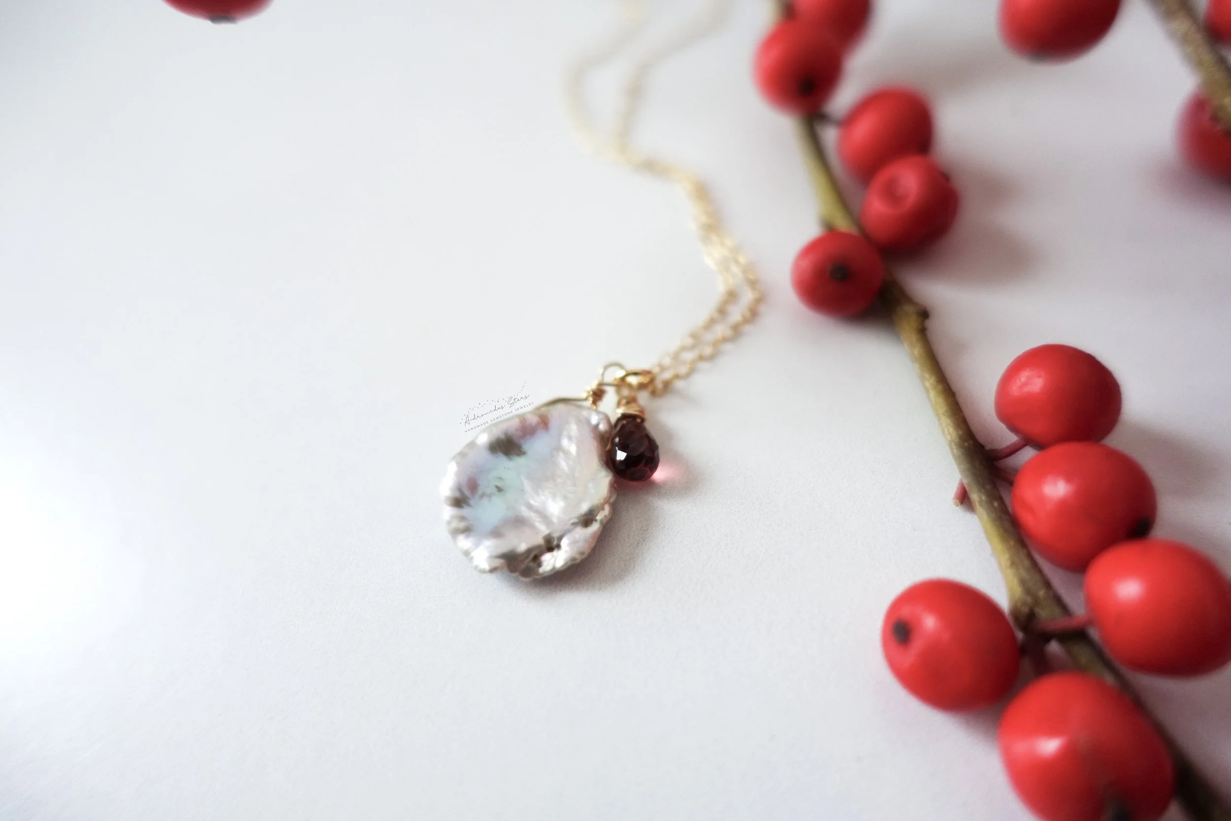 Collier perle keshi lavande en or laminé 14 carats, pendentif grenat rouge, pierre naturelle bohème