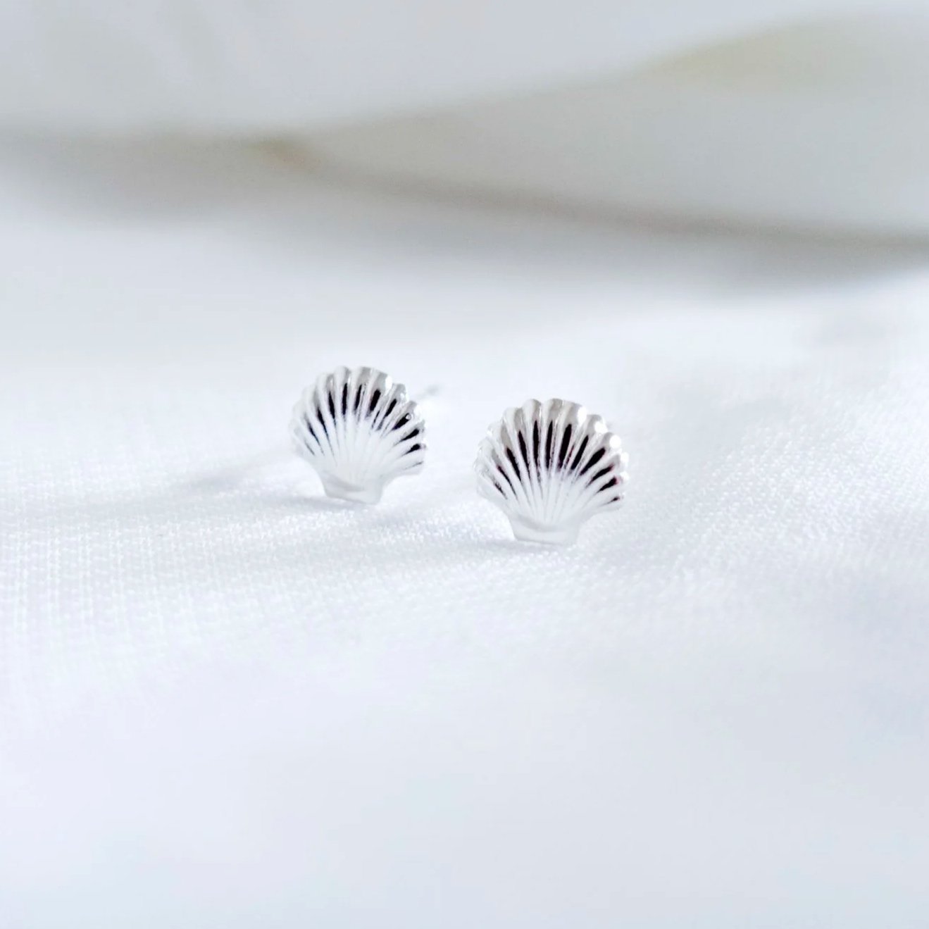 Puces d'oreilles en forme de coquillage en argent 925, bijoux simple et élégant - OCEANE