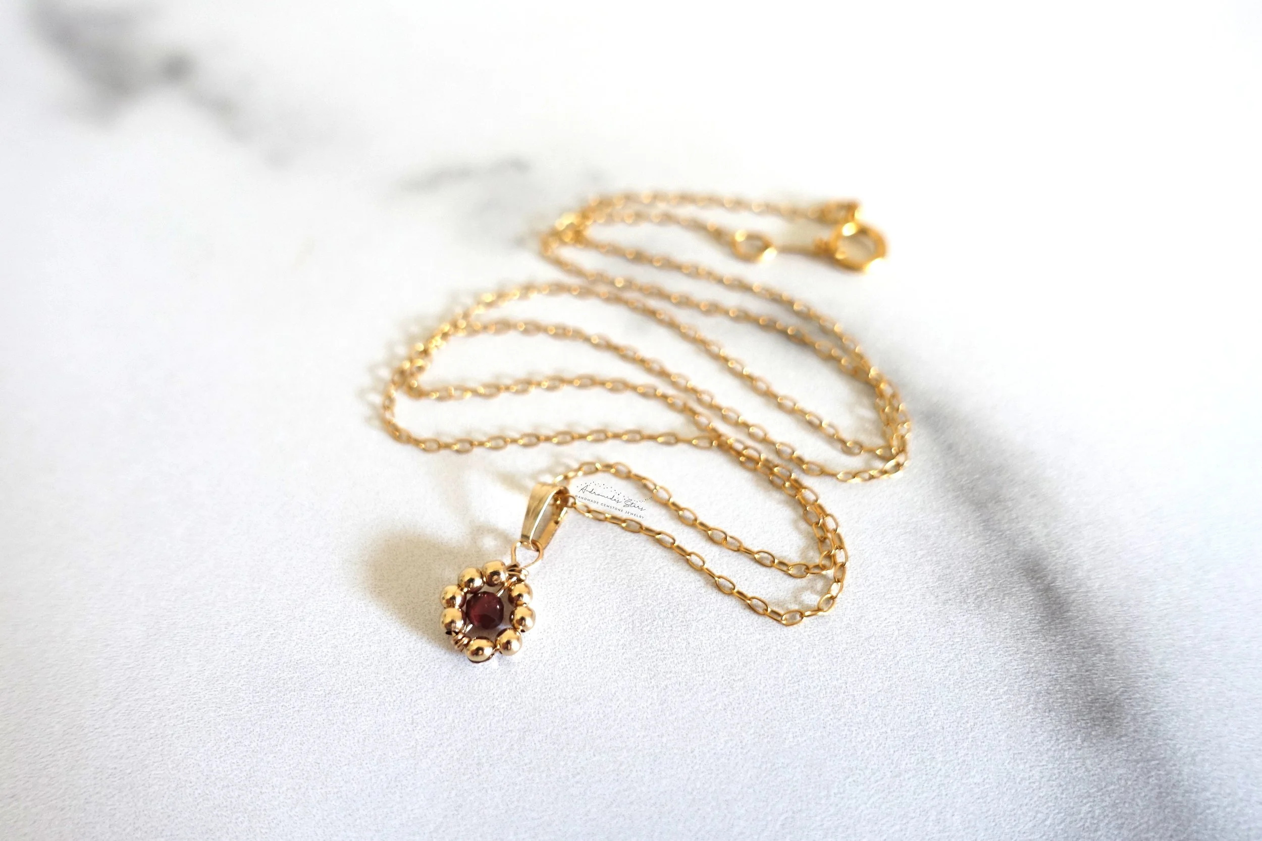 wire wrapped flower necklace full view.jpg
