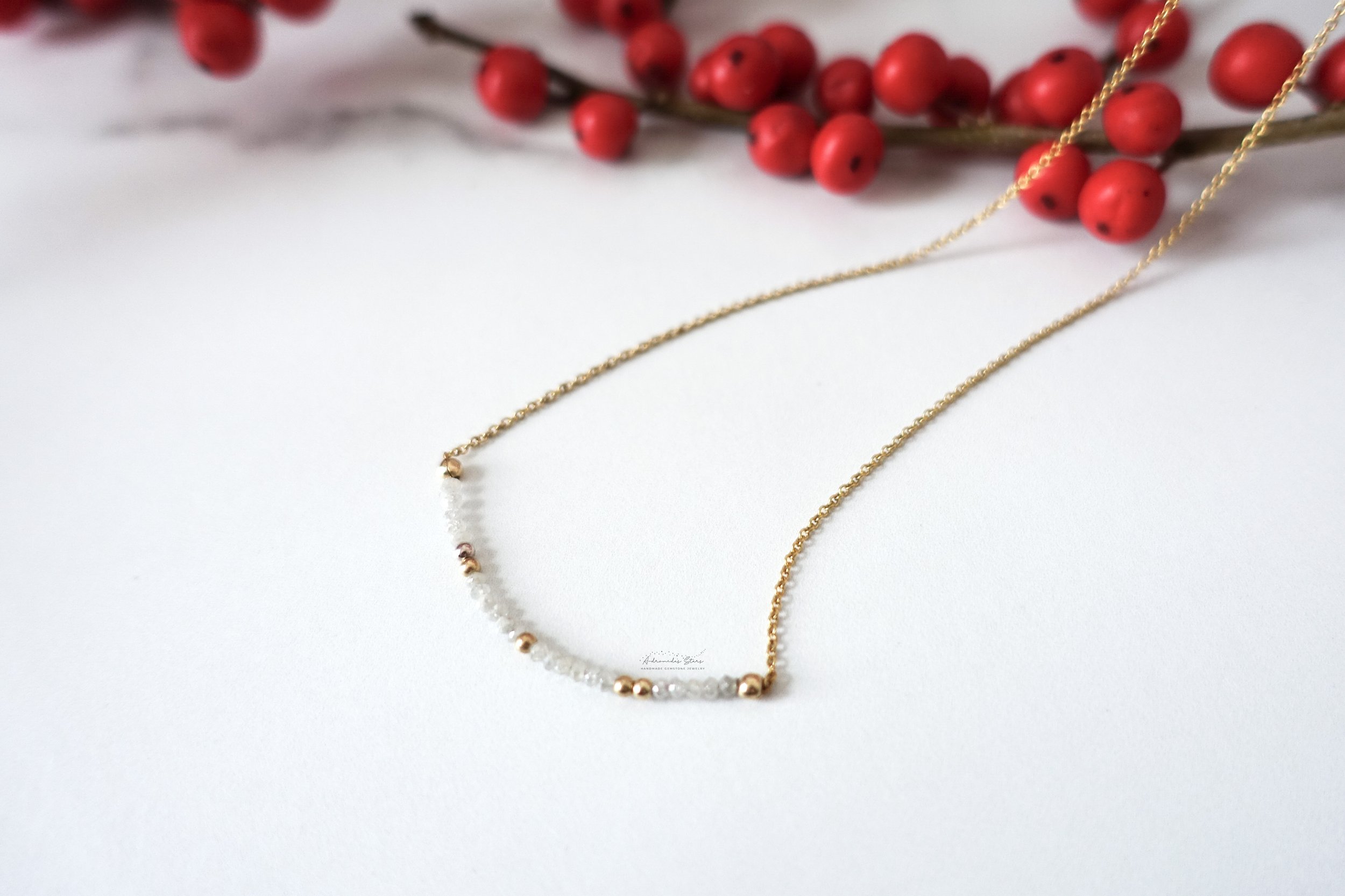 Collier Diamant Blanc en Or, Barre de Pierre Précieuse Blanche, Pierre de Naissance Avril