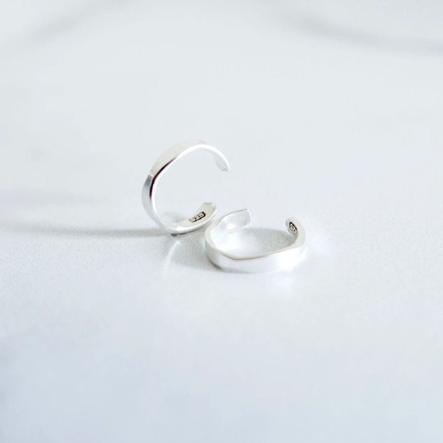 Boucles d'oreilles manchette en argent fin 925, bijoux minimaliste et simple, sans perçage — BILLIE