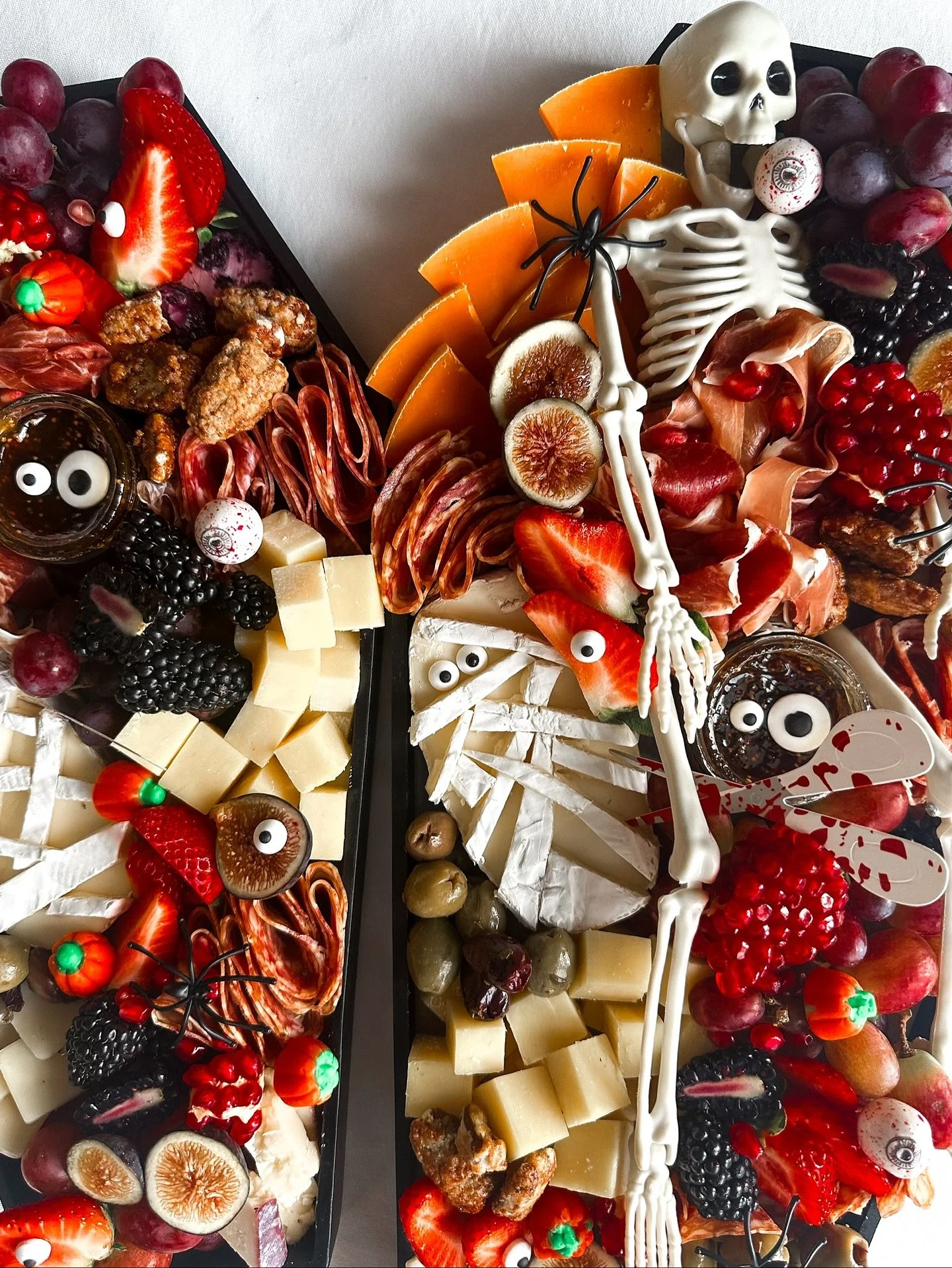 Spooky season just got delicious! 
Our Coffin Charcuterie Boards are packed with festive treats, creepy details, and all your favorite cheeses, meats, and fruits. Perfect for Halloween parties, movie nights, or a frightfully fun gift! 👻🧀
halloweenb