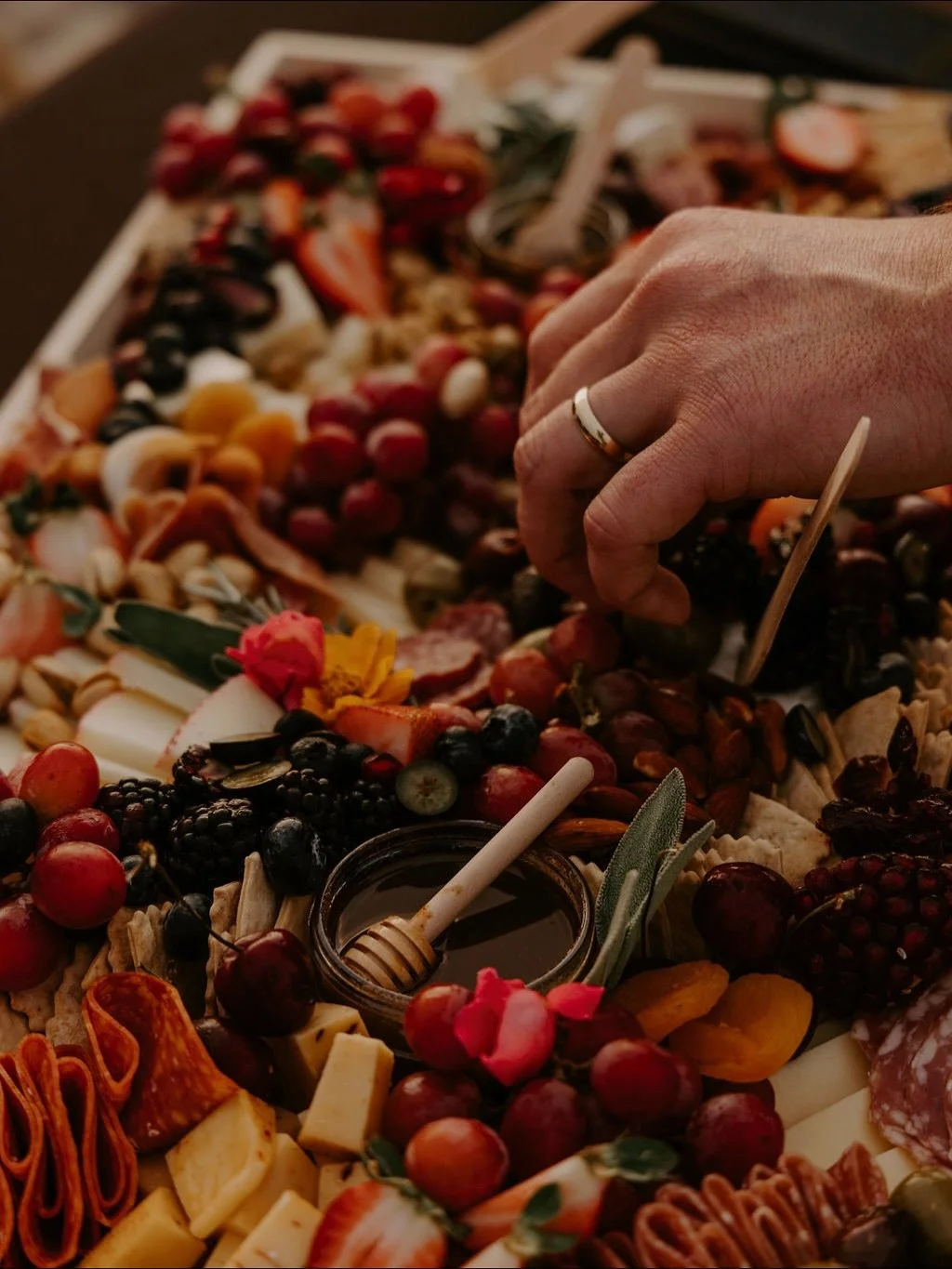 Our boards make the perfect Thanksgiving appetizer 🍂🧀 Order yours using the link in our bio 🔗

#thanksgivingdinner #30aeats #appetizeridea #graytonbeach #sowal