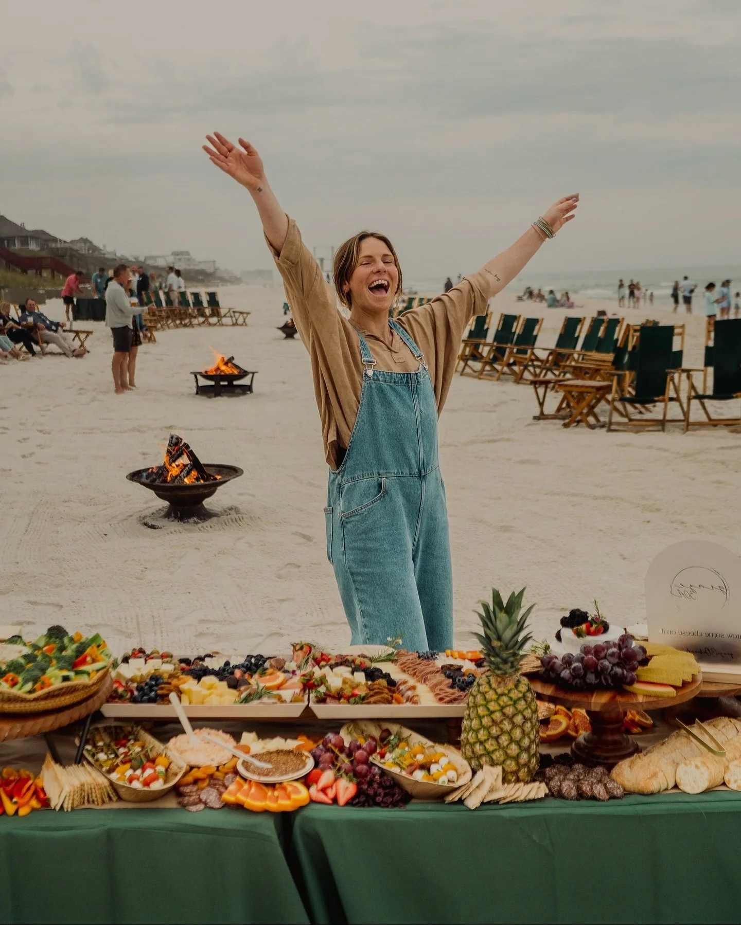 Nothing better than a graze on the beach during fall 🍂🧀

#sowal #grazingtable #charcuterie #30agetaway #floridabeach