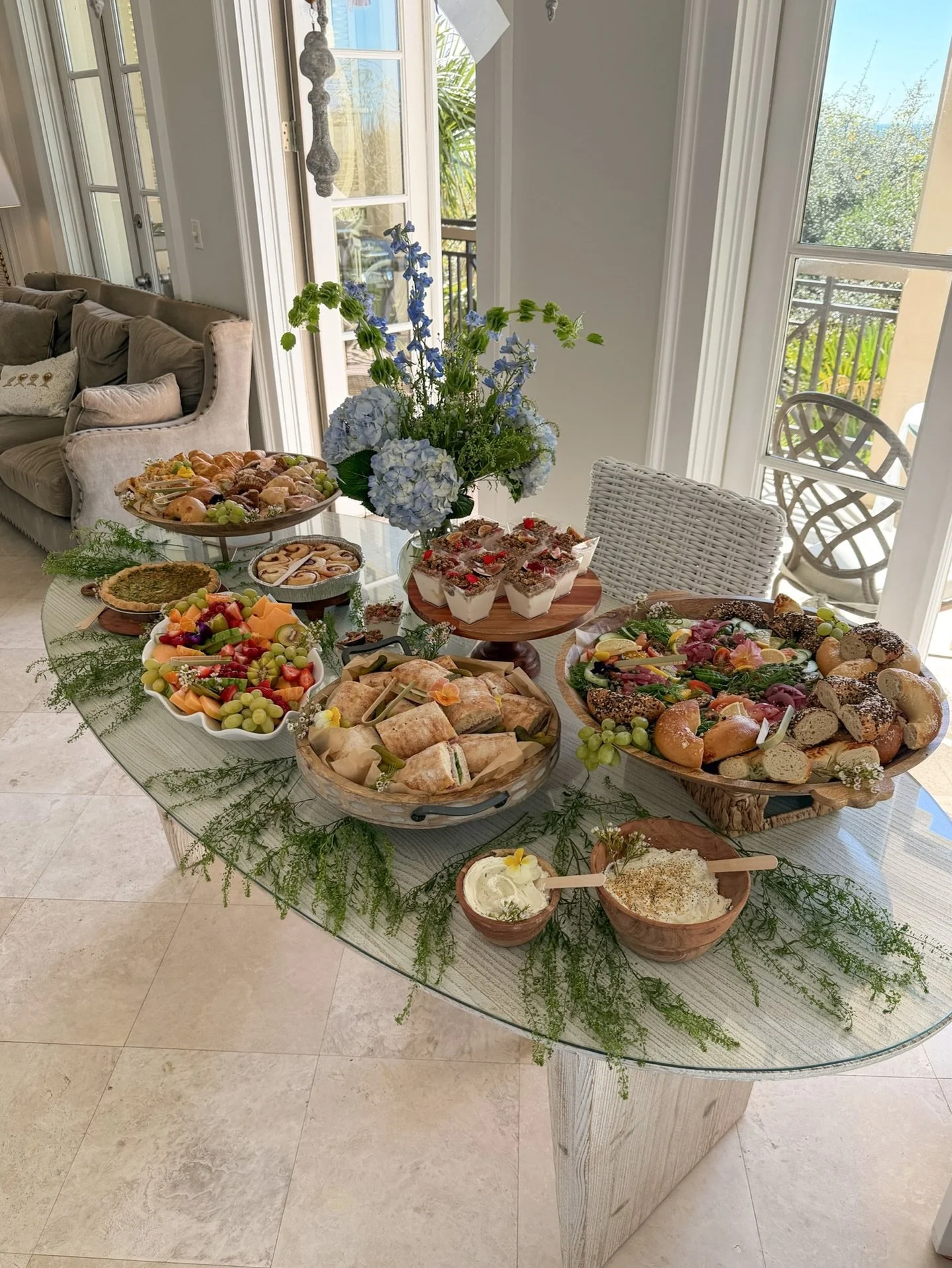 The dreamiest bridal brunch graze in Rosemary Beach 🤍✨

#30aeats #brunchboard #floridabride #seasidefl