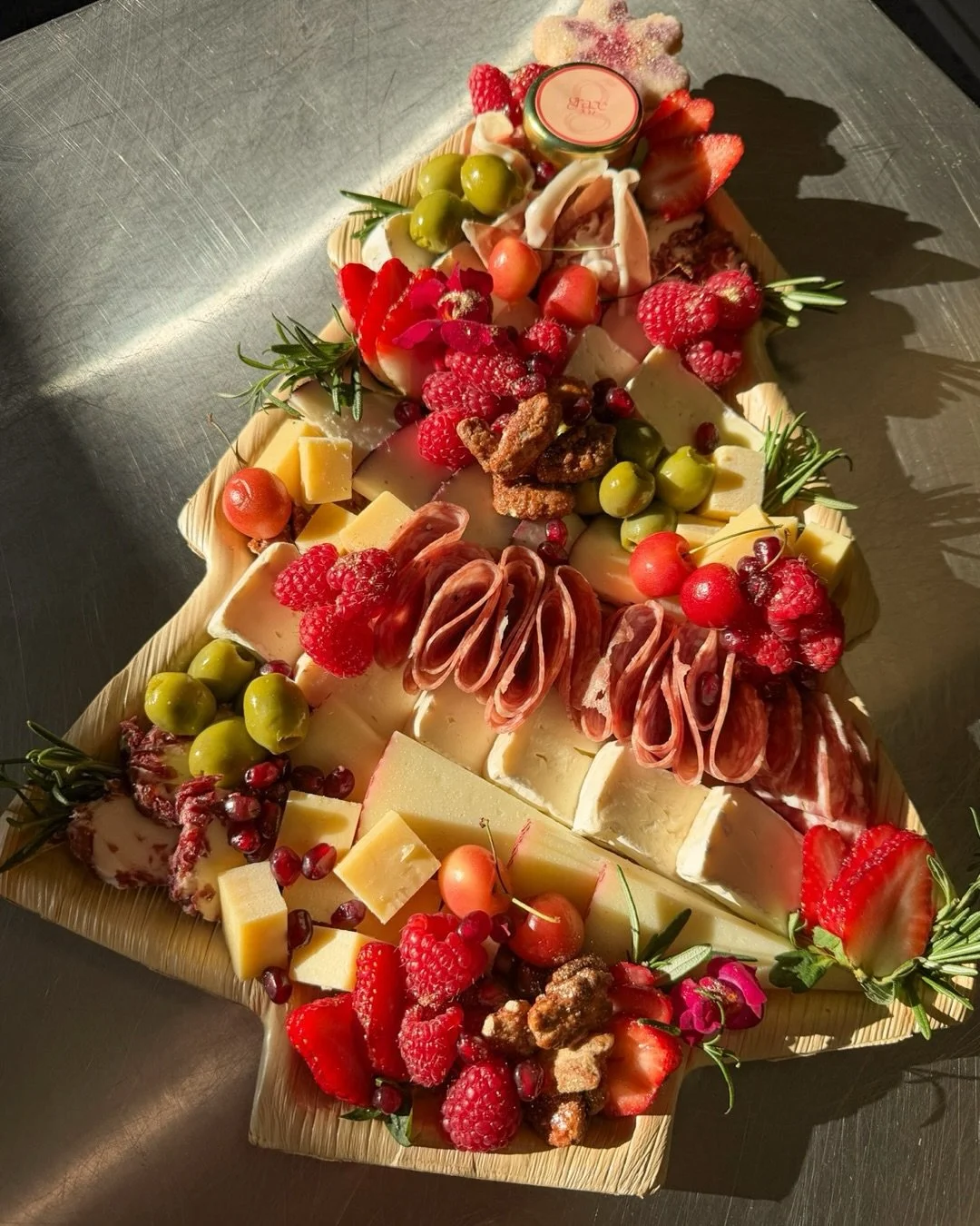 Wishing everyone a Merry Christmas 🎄✨ May your day be merry, bright, and full of good bites!

#30achristmas #santarosabeach #charcuterieboard