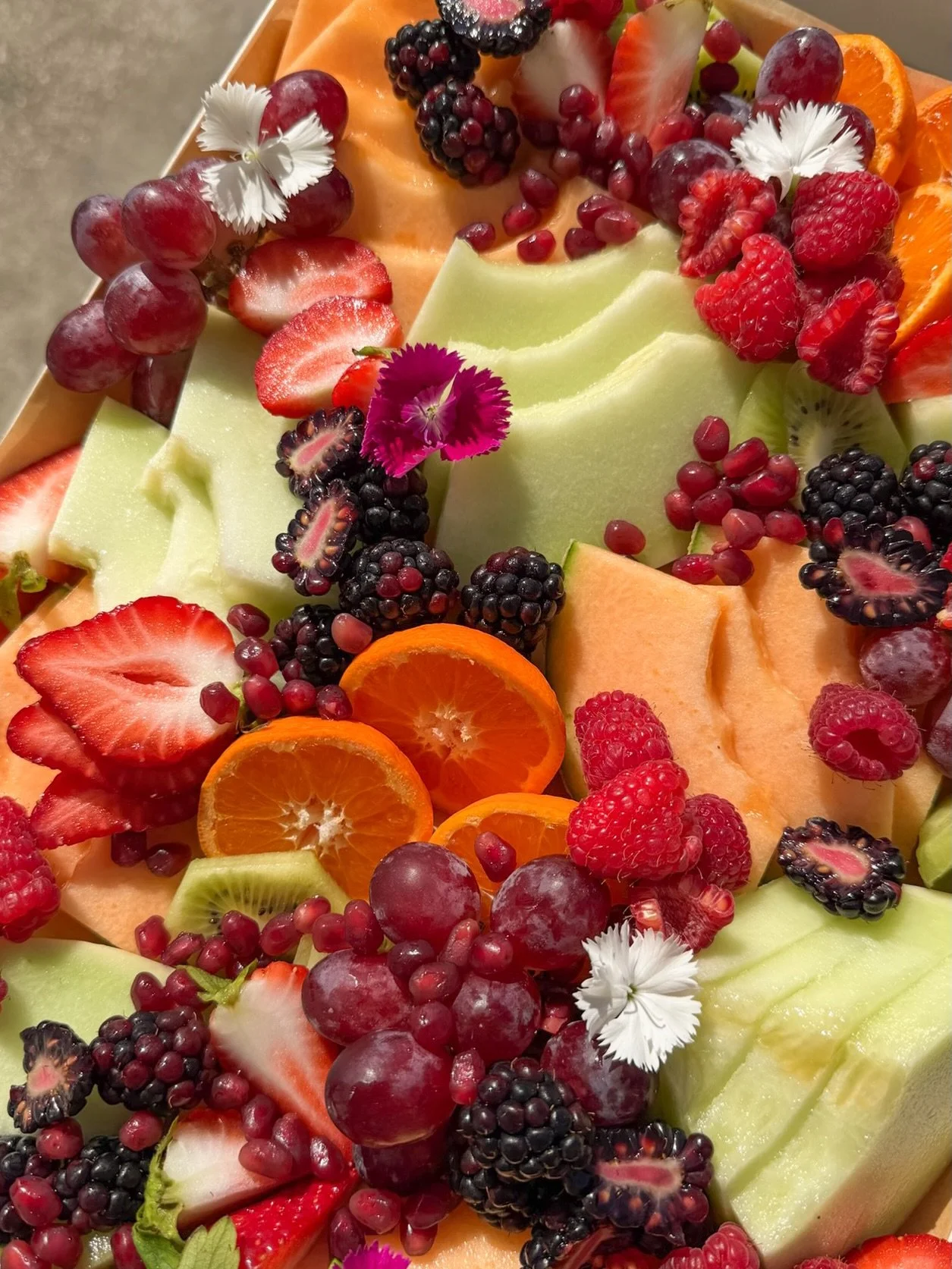 This spring fruit board was a work of art 🍓🍊🍒