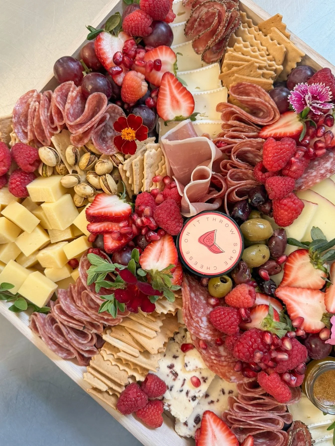 Made for sharing, (or not 😉) 🧀🍷✨