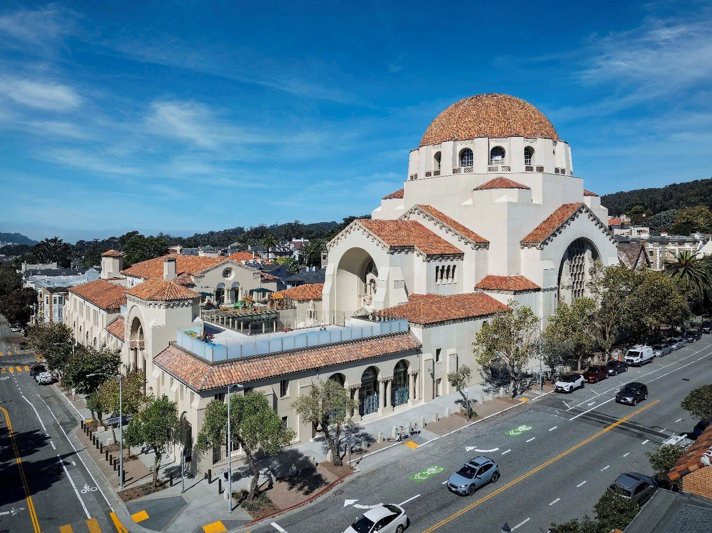 Tour &amp; Happy Hour - Temple Emanu-El