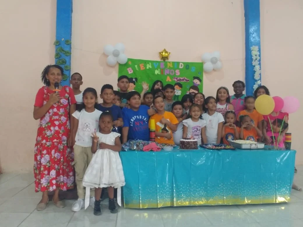 Guayaquil children's ministry in Iguanas