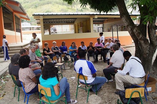 Sharing the Gospel - Atacames