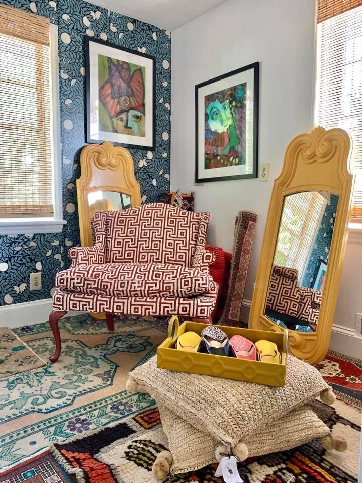 9 Etsy Shops For Vintage Home Decor, Furniture, And Art — The Good Trade