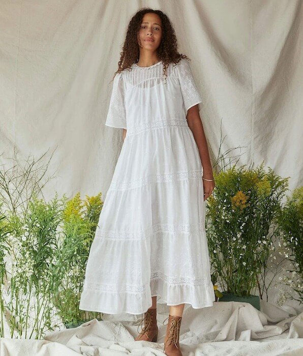 15 Simple Wedding Dresses Made With 
