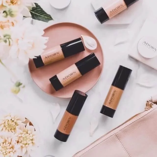 The 9 Best Organic Makeup Brands For Mature Skin — The Good Trade