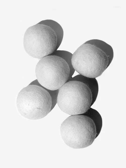 Say Goodbye To Dryer Sheets With These Reusable Dryer Balls — The Good