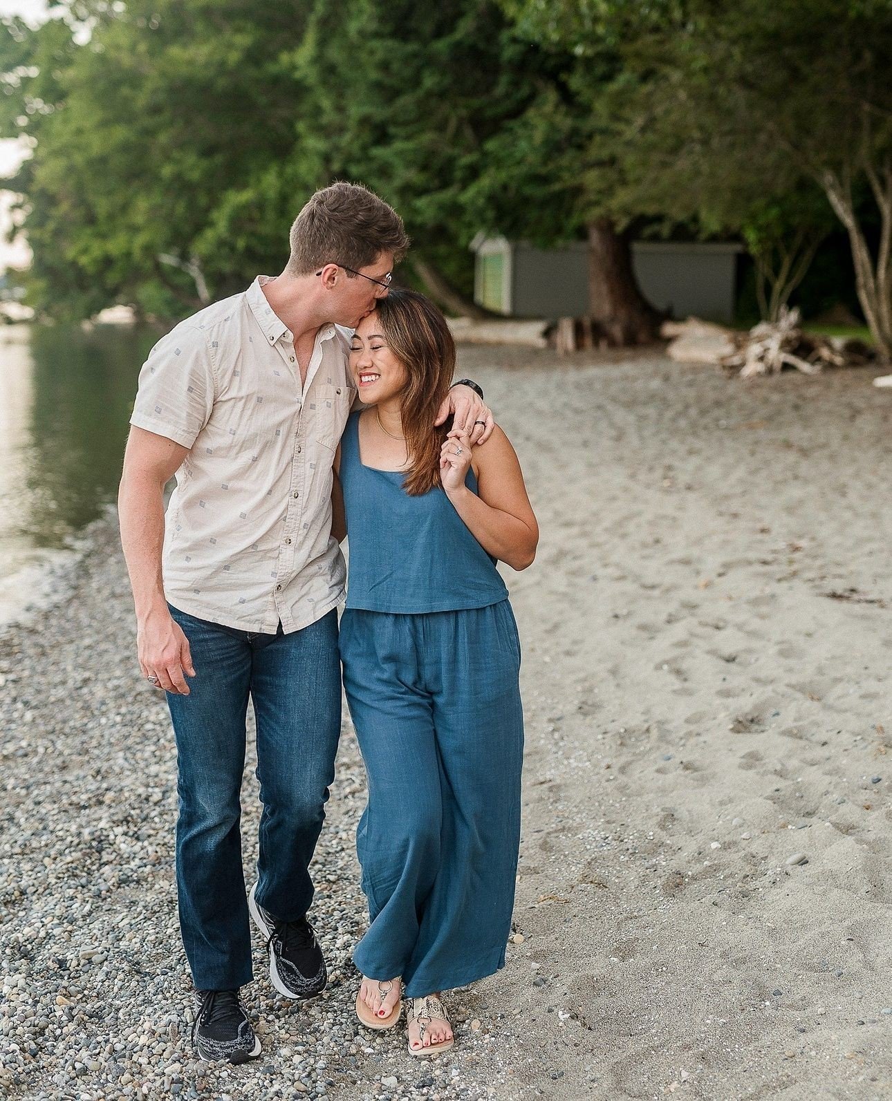 Teresa and her family flew in from Fort Worth, Texas, and Ohio for a special Pacific Northwest getaway. It was their first reunion in ages, and they were eager to capture the moments together. We gathered at a picturesque spot in Gig Harbor, with the