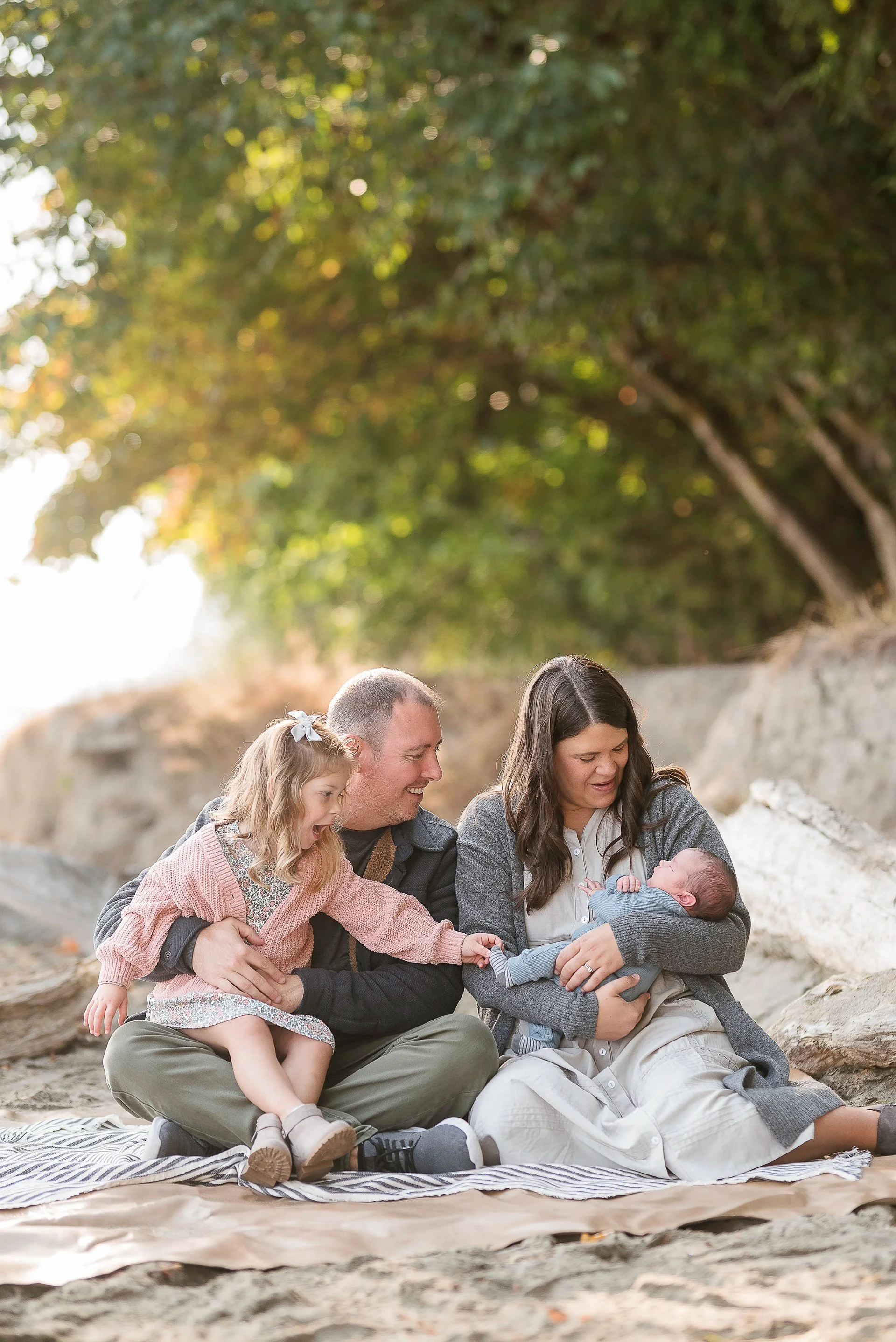 My Favorite Springtime Photo Locations as a Tacoma Family Photographer