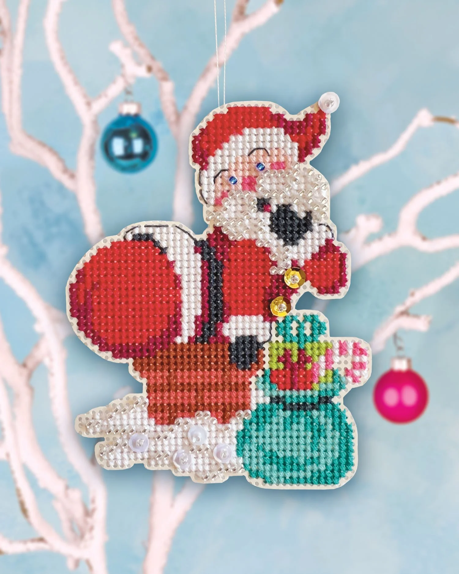 Santa♡ポメちゃん Puppy Present - Satsuma Street cross stitch Christmas ornament kit