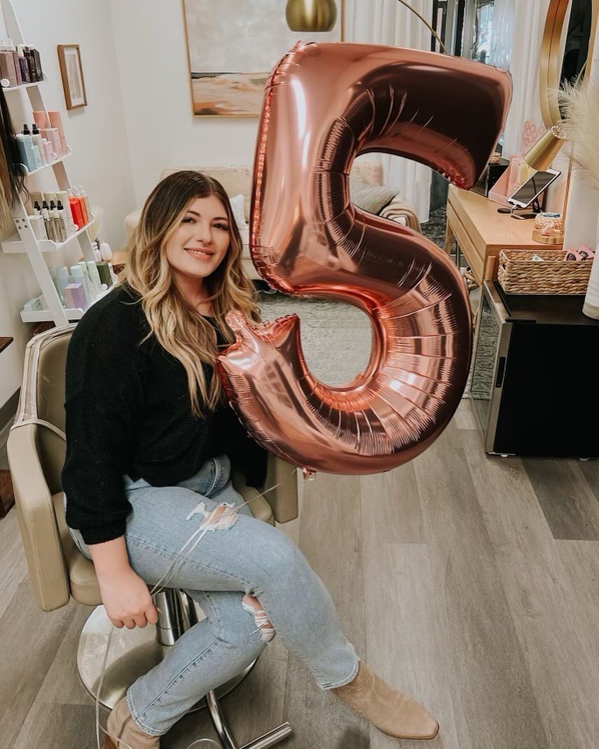 FIVE YEARS 🥂

5 years ago today was my first day working as an independent stylist. I really have no words to express how grateful I am to be celebrating this milestone, it is so surreal! I am so incredibly blessed and I can&rsquo;t wait to see what
