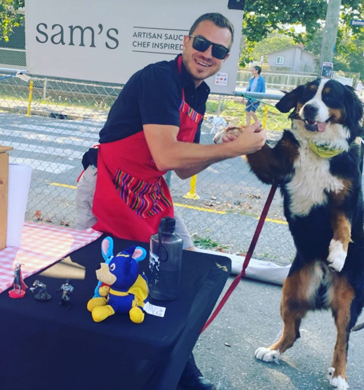 Power shake!  Hey Dillon, you son of a Bit$ch  Well that was a fun and great year at the Oaklands sunset market!!