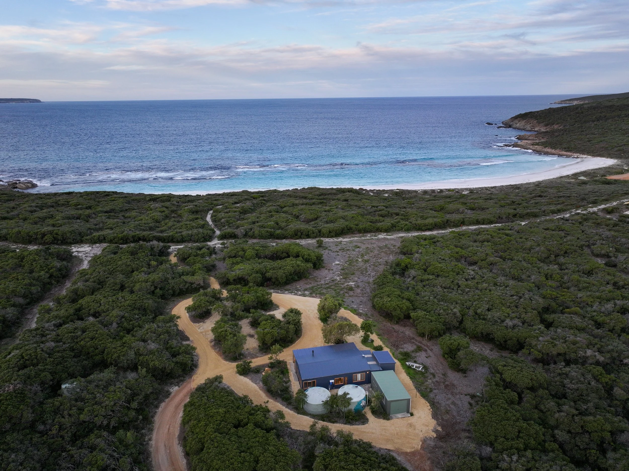 Blueback Shack I 4 Guests I 2 Bedrooms I 1 Bathroom I Point Henry ~ Ocean Views 