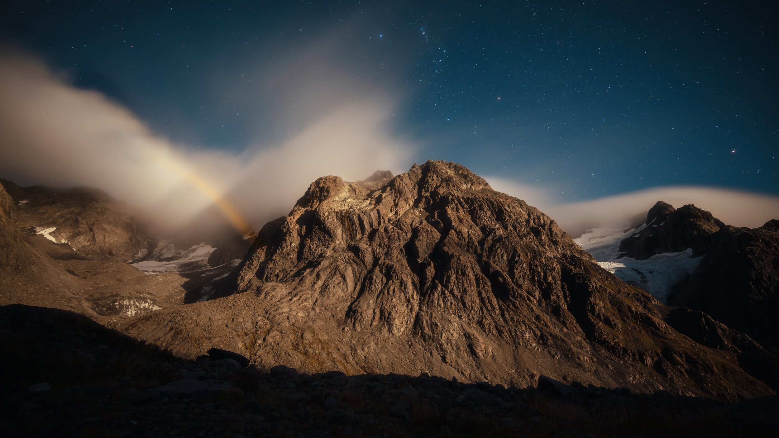 Moonbow.jpg