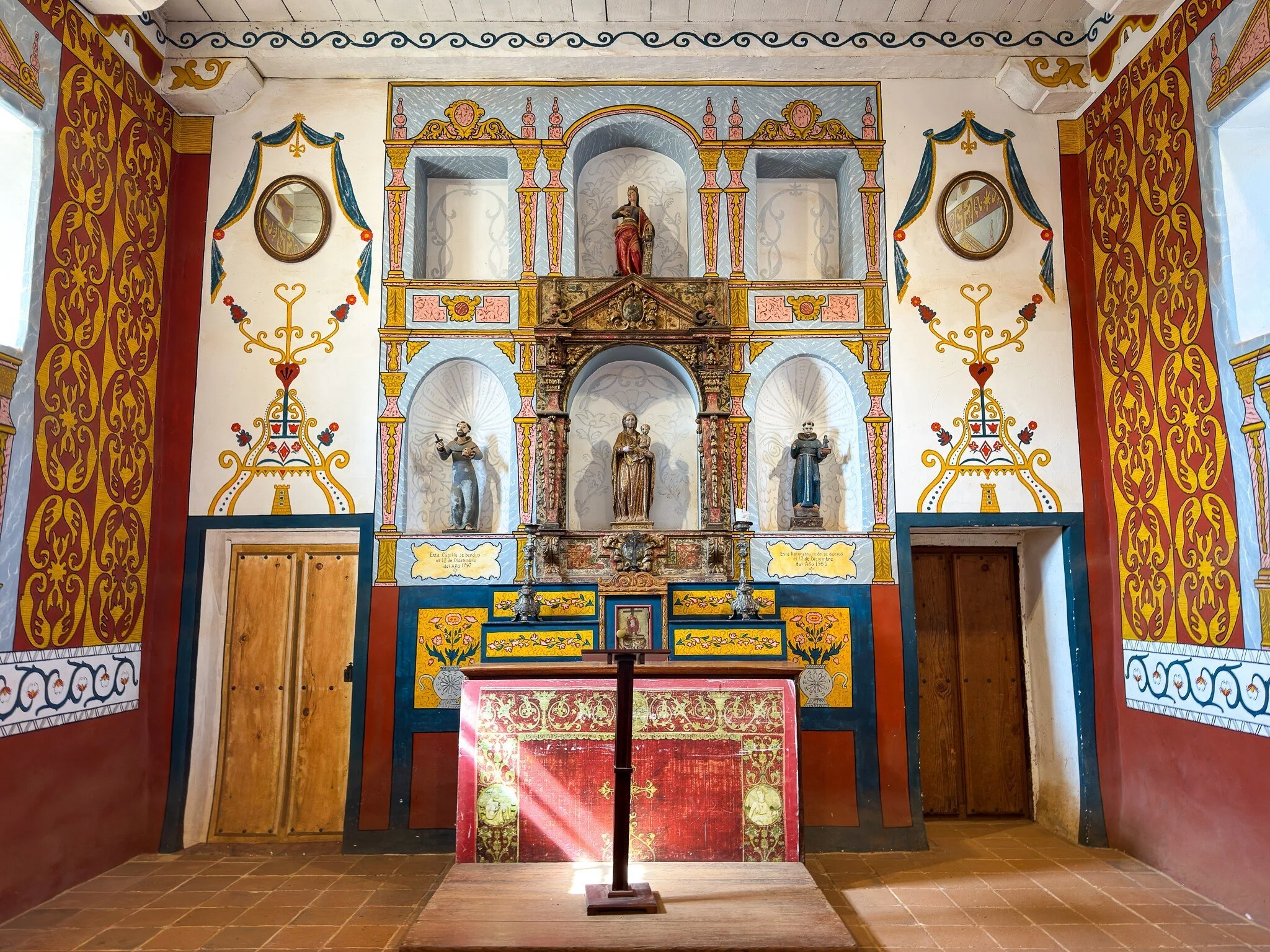 El Presidio Santa Barbara Church.jpg
