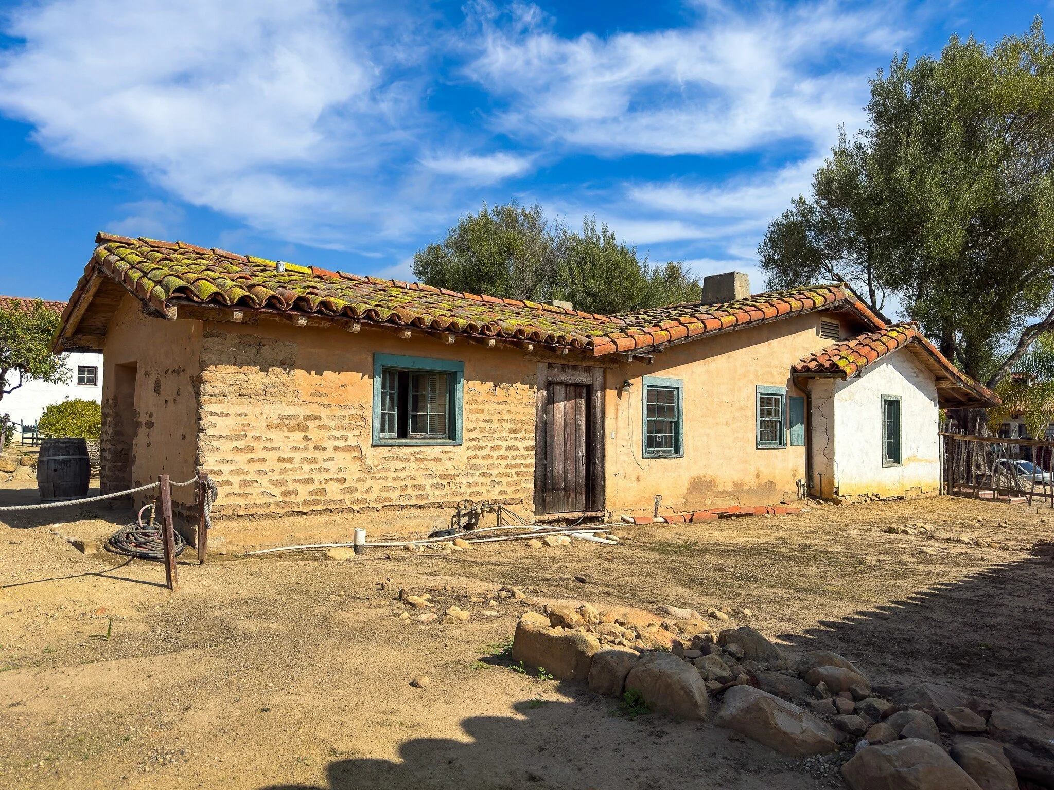 El Presidio Santa Barbara Adobe Building.jpg