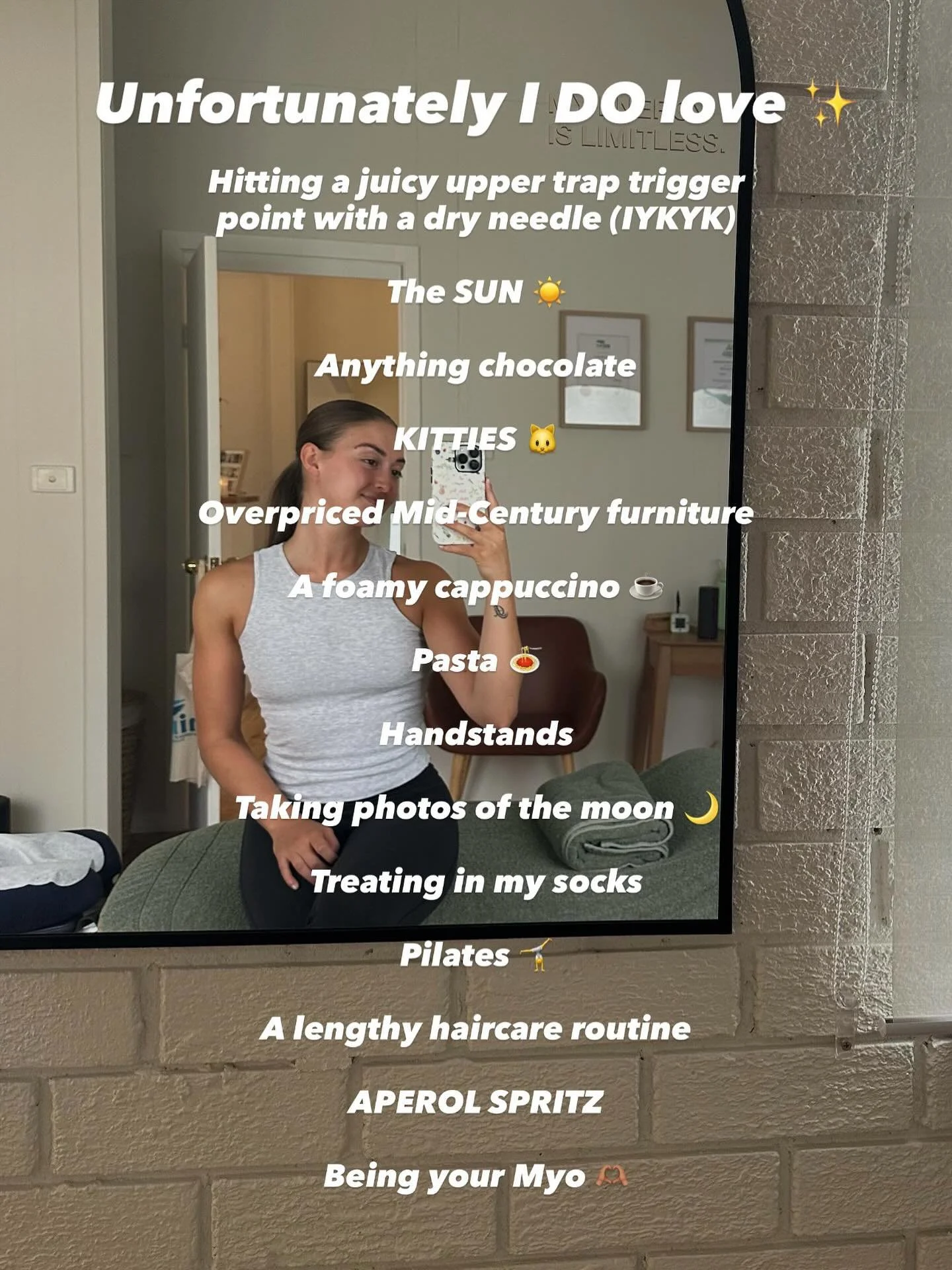 Forever shoeless in the treatment room 🤎