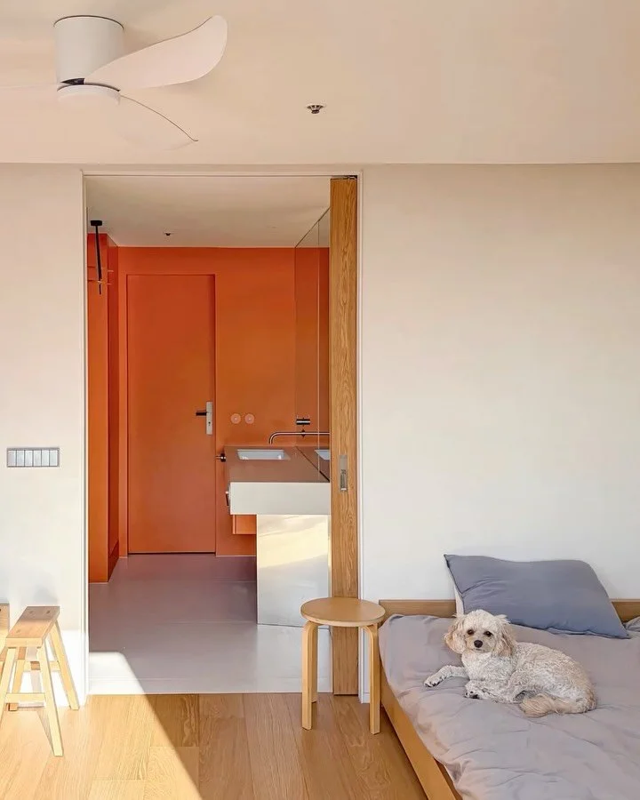 2025년 한 해, 어떠셨나요? 
각자의 자리에서 묵묵히 하루하루를 쌓아오신 모든 분들께 고생 많으셨다는 인사를 전합니다. 
따뜻하고 건강한 2026년이 되길 바랍니다. 
새해 복 많이 받으세요!

How was your 2025?
Thank you for all your hard work this year, and wishing you a warm and healthy 2026.
Happy New Year!