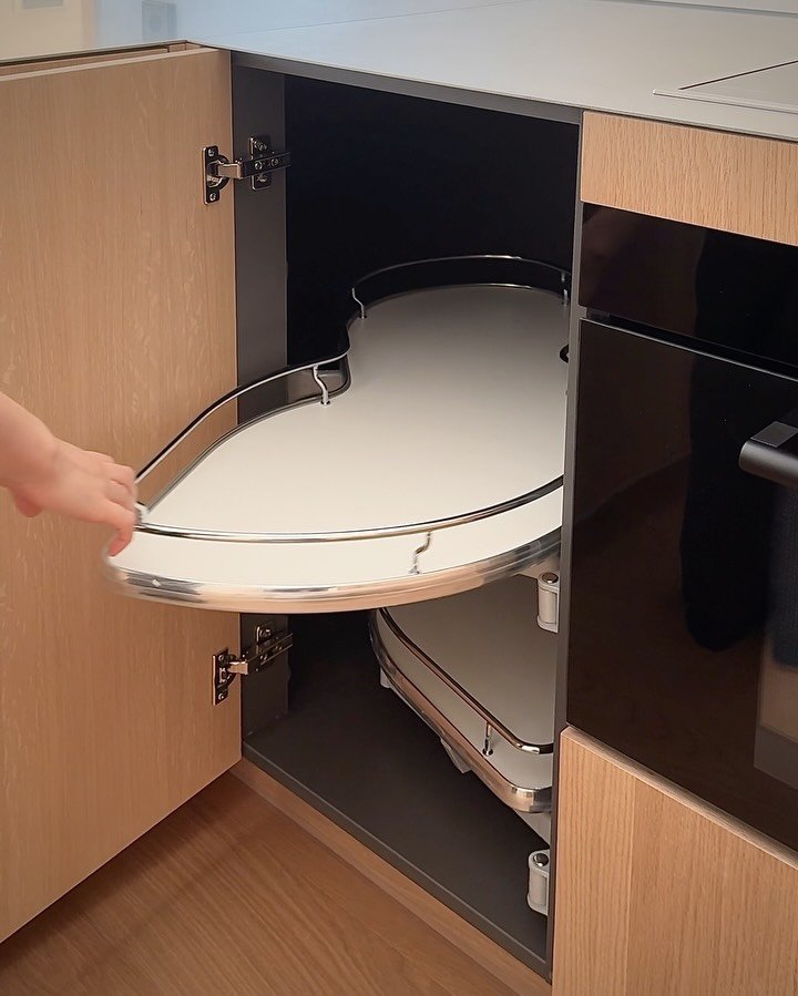 임시 보관함에 오랜 기간 담아 두었던 영상과 사진들을
고민하다가 이런저런 디테일과 과정들이 담겨 있어 
조금은 날것처럼, 여과 없이 가득 담아보았습니다.

2026년에는 우리가 머무는 모든 공간이 
단순한 배경이 아니라, 각자에게 쉼이 되고 
쌓여가는 시간과 따뜻한 순간들이 머무는 자리가 되길 바랍니다.

새해 복 많이 받으세요☺️