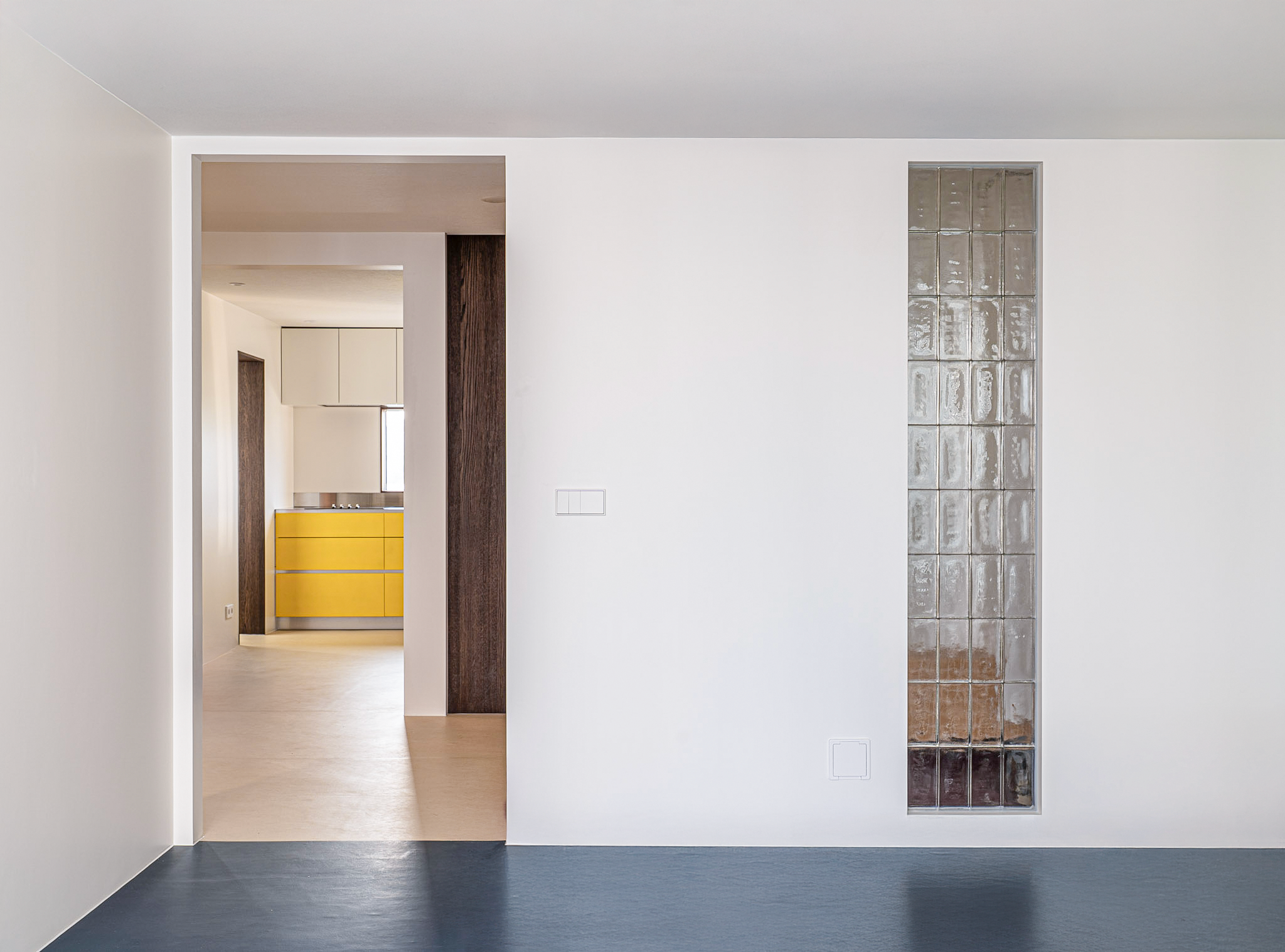 광장청구입주전 유리블록 전체 tint fixed.png