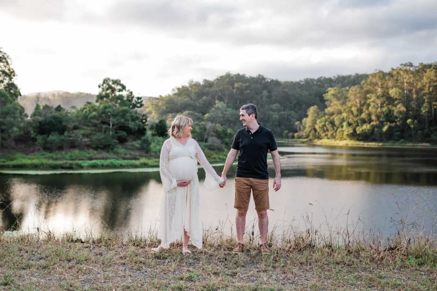 I haven't done a maternity session in a few months, and to say I'm a bit obsessed is an understatement. More baby bumps please!! Can't wait to meet their little man in a few weeks' time at his Fresh48 session 🤩
.
.
.
.
#brisbanebabyphotography #bris