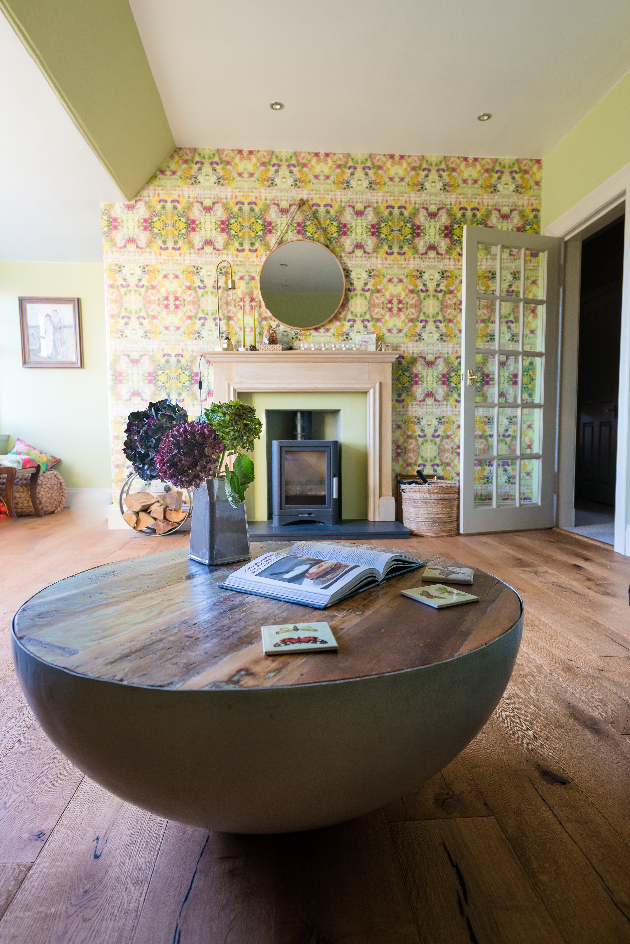 Mairi+Helena+harris+green+thistle+wallpaper-1.jpeg