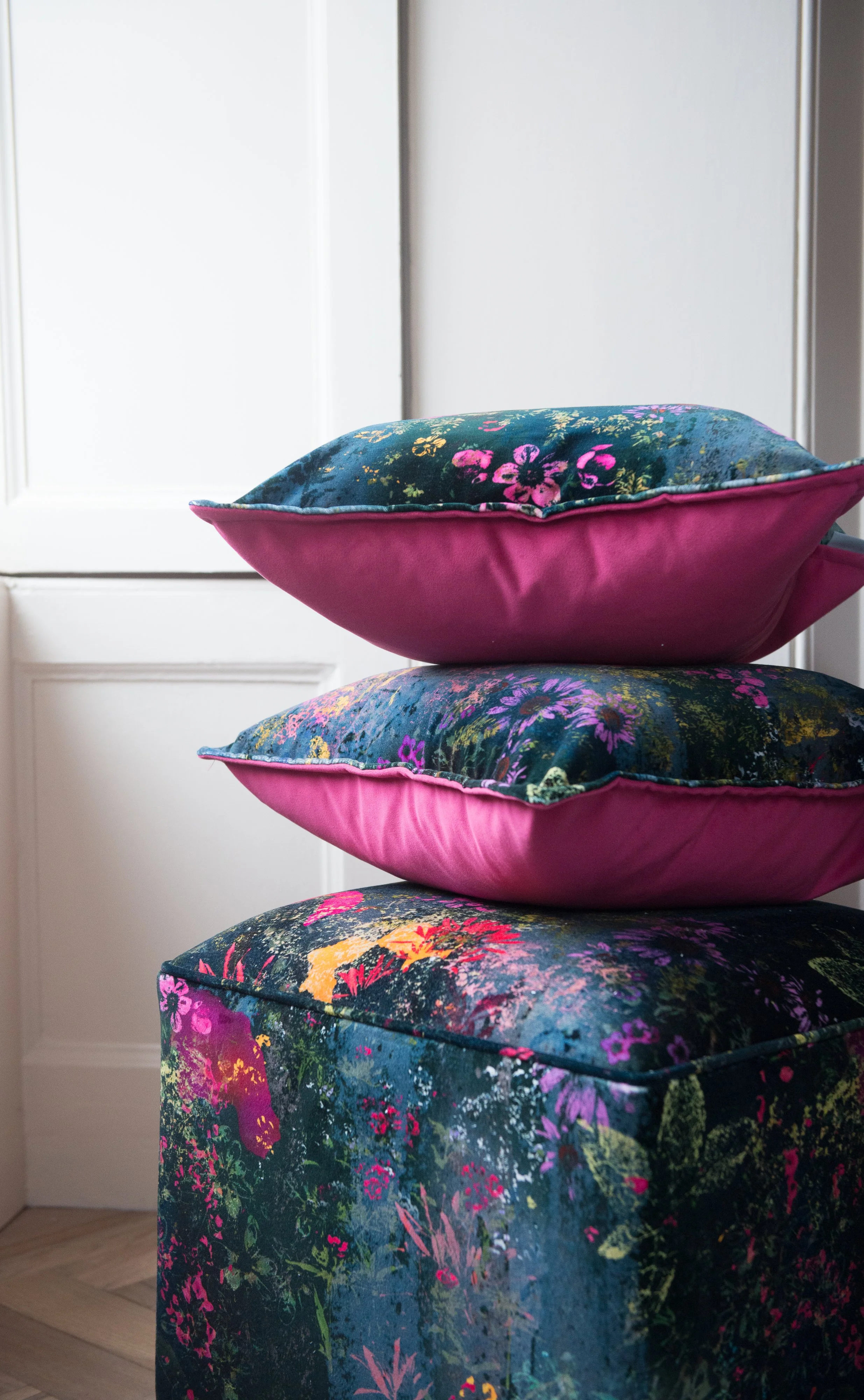 Why Velvet Cushions Are the Secret to a More Luxurious Living Room