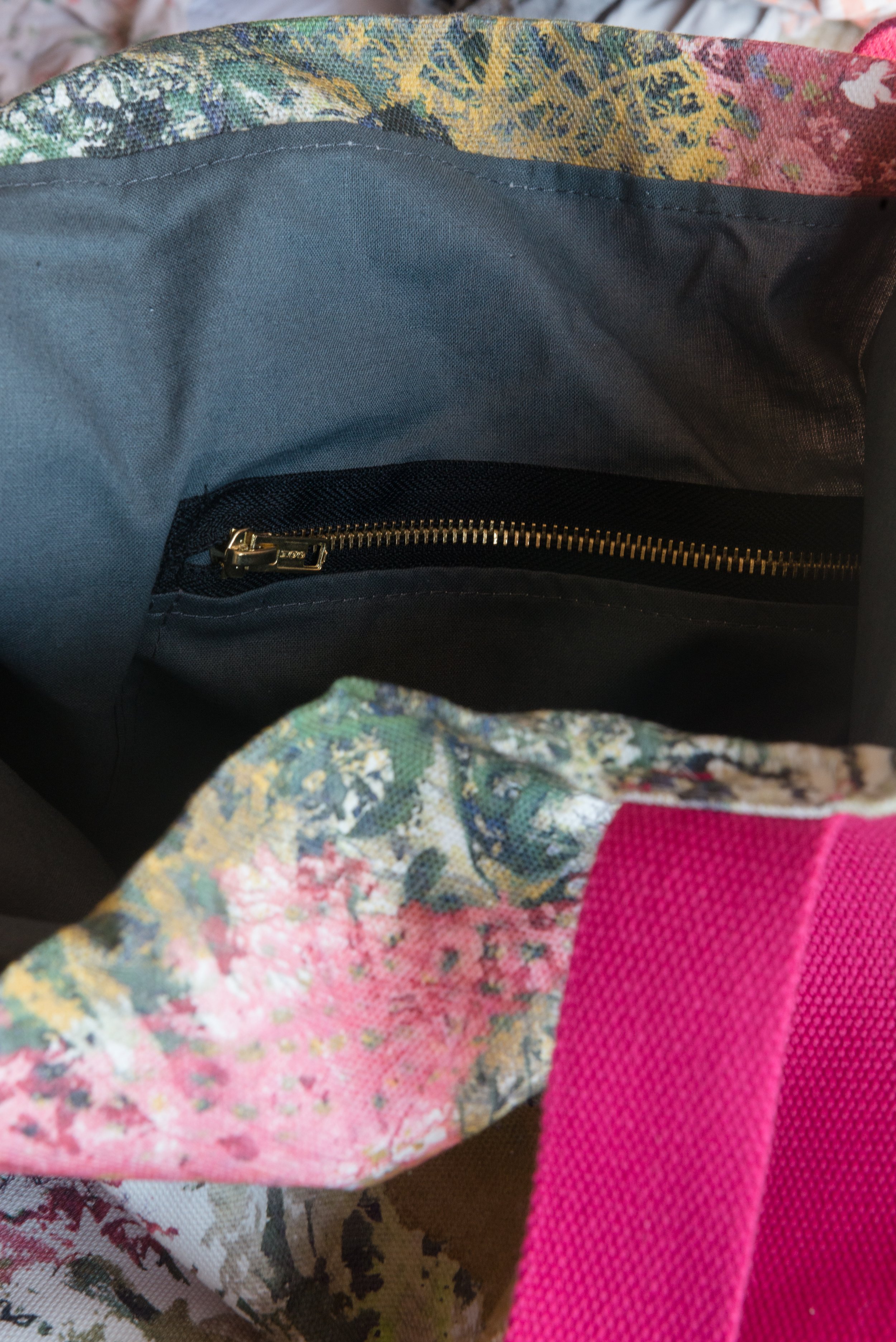 Mairi Helena Shoulder bags sample lining-1.jpg