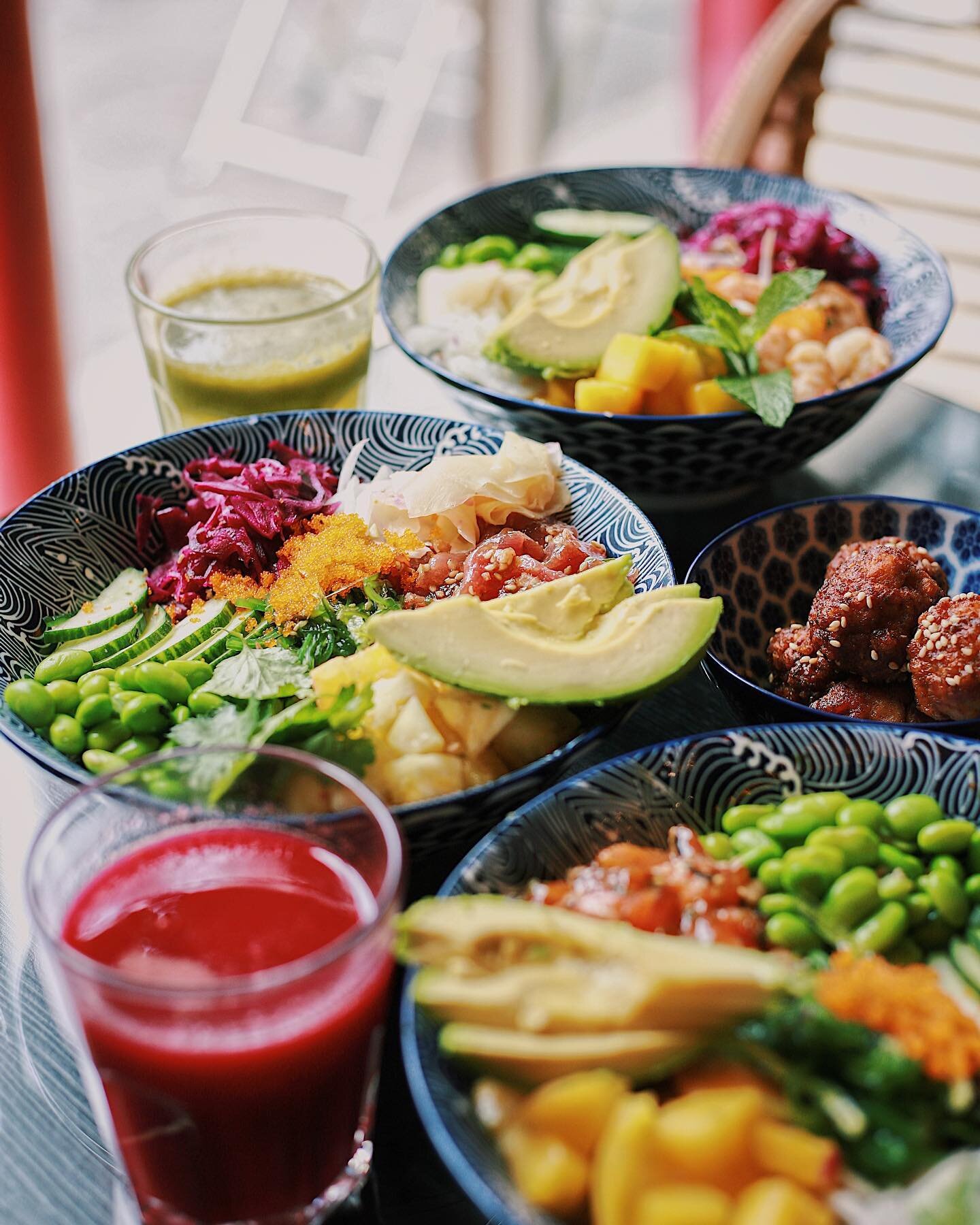 Des couleurs 
Des saveurs 
Que du bonheur devant vos yeux 
Et toi avec qui tu partagerais ce repas?
#pokebowl #poke #restaurant #fresh #brunch