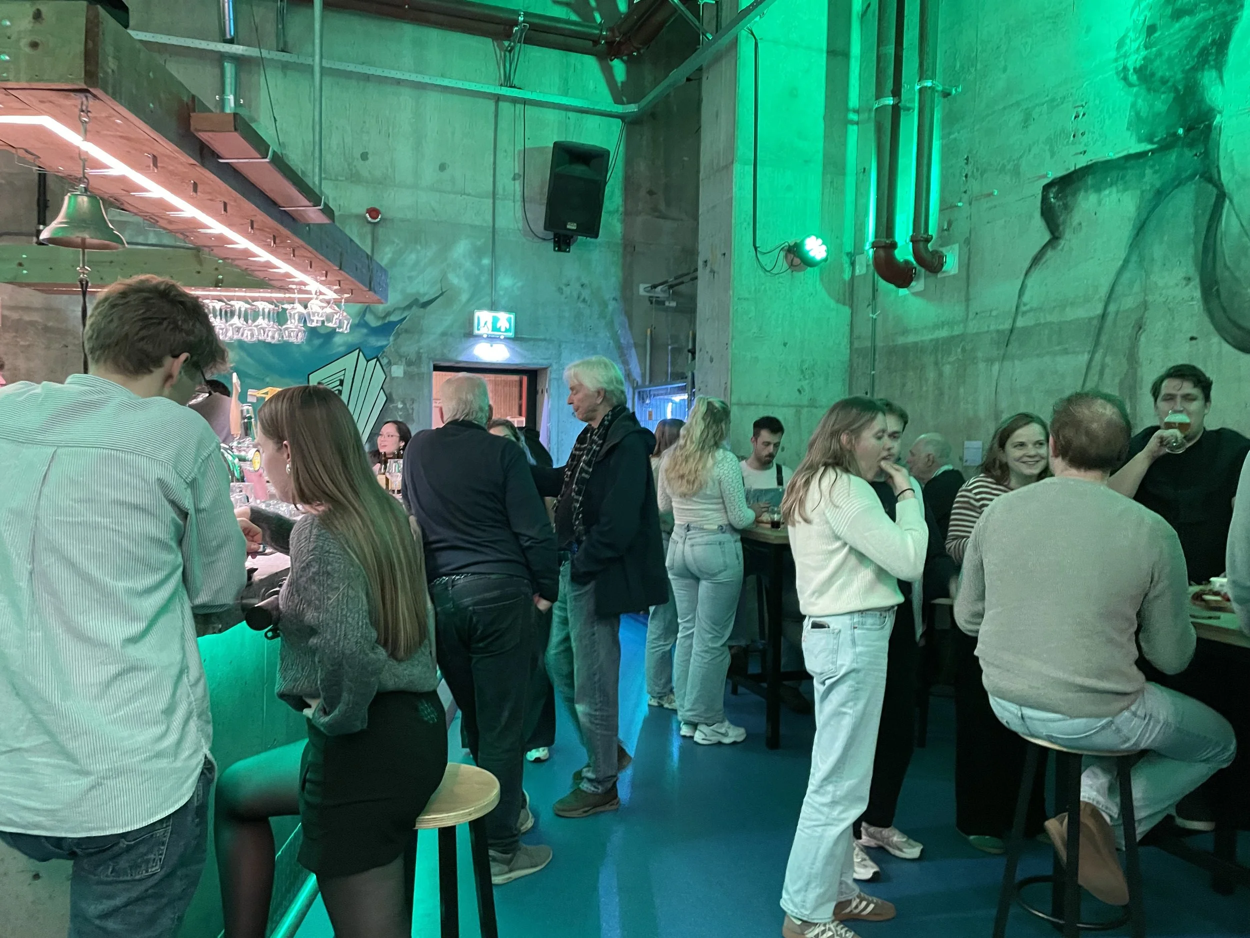 Alumni Drink & Engraving Session Alumni Avenue