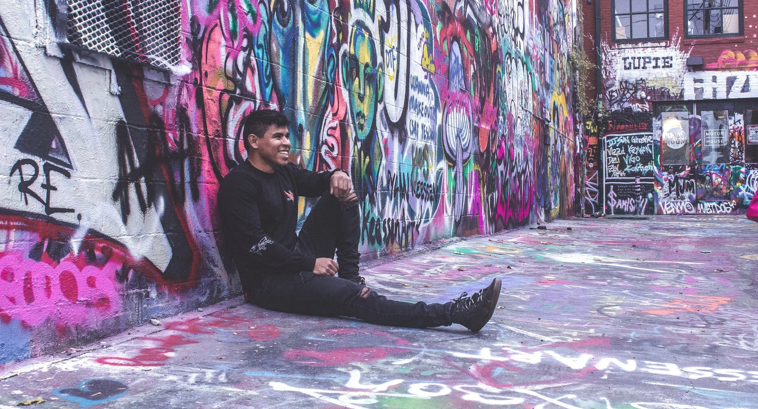 Baltimore family photographer, Baltimore graffiti alley lifestyle photoshoot