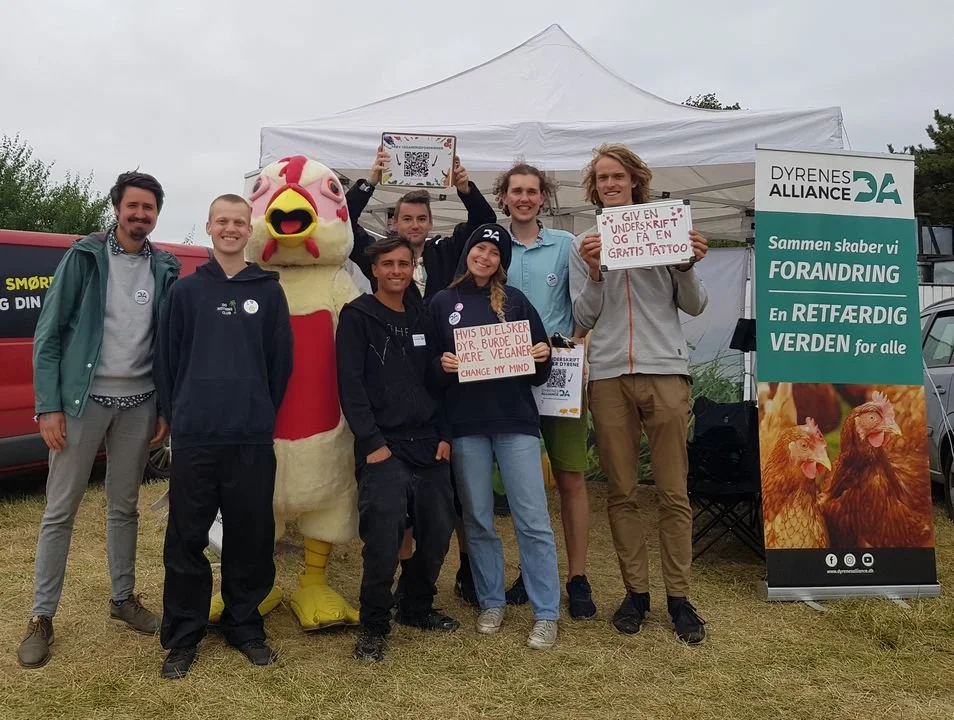 Samsø festival gruppebillede m kylling 2022.jpg