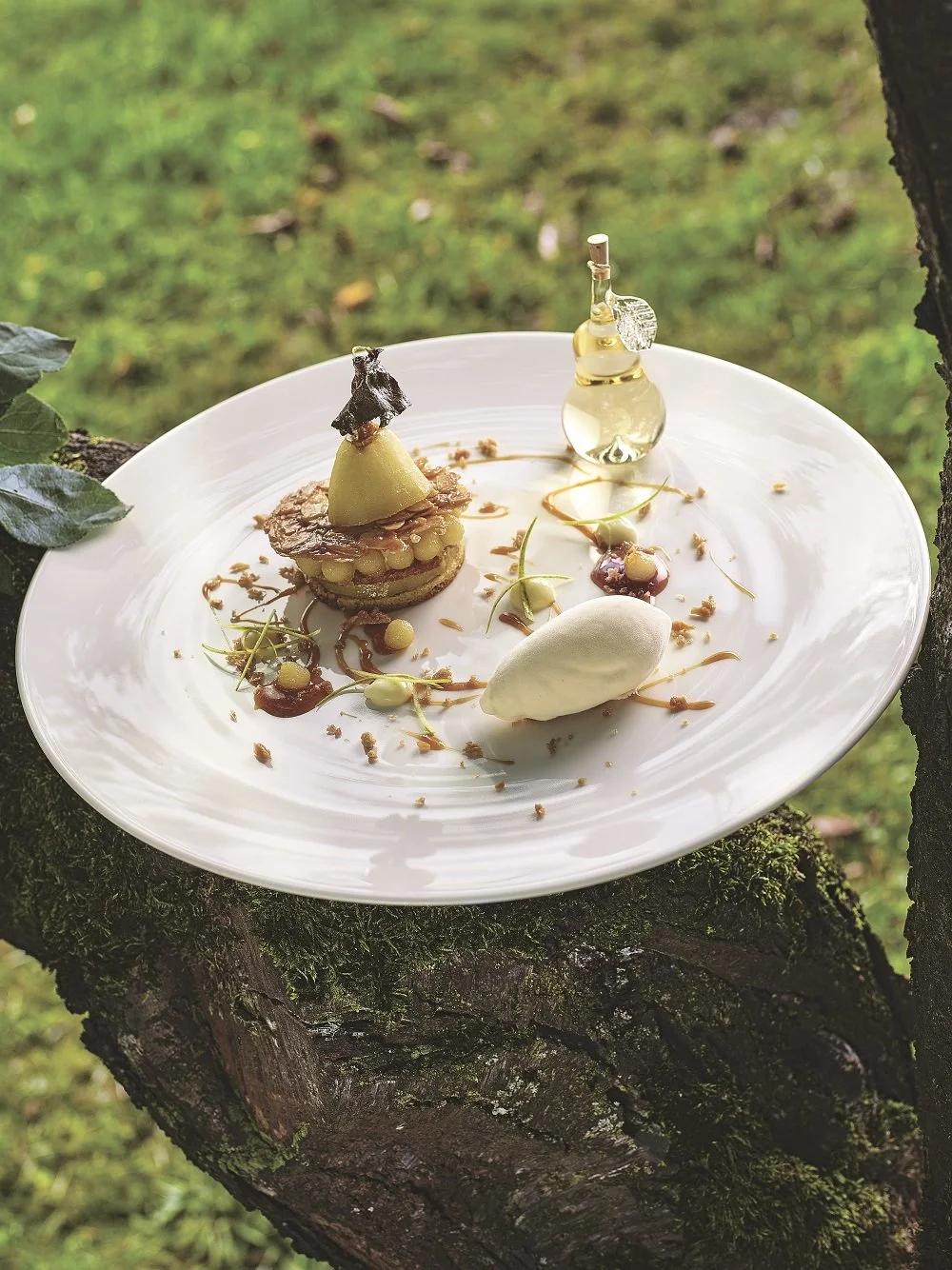 Pera-Williams caramellata con croccante alle mandorle e gelato alla Williams