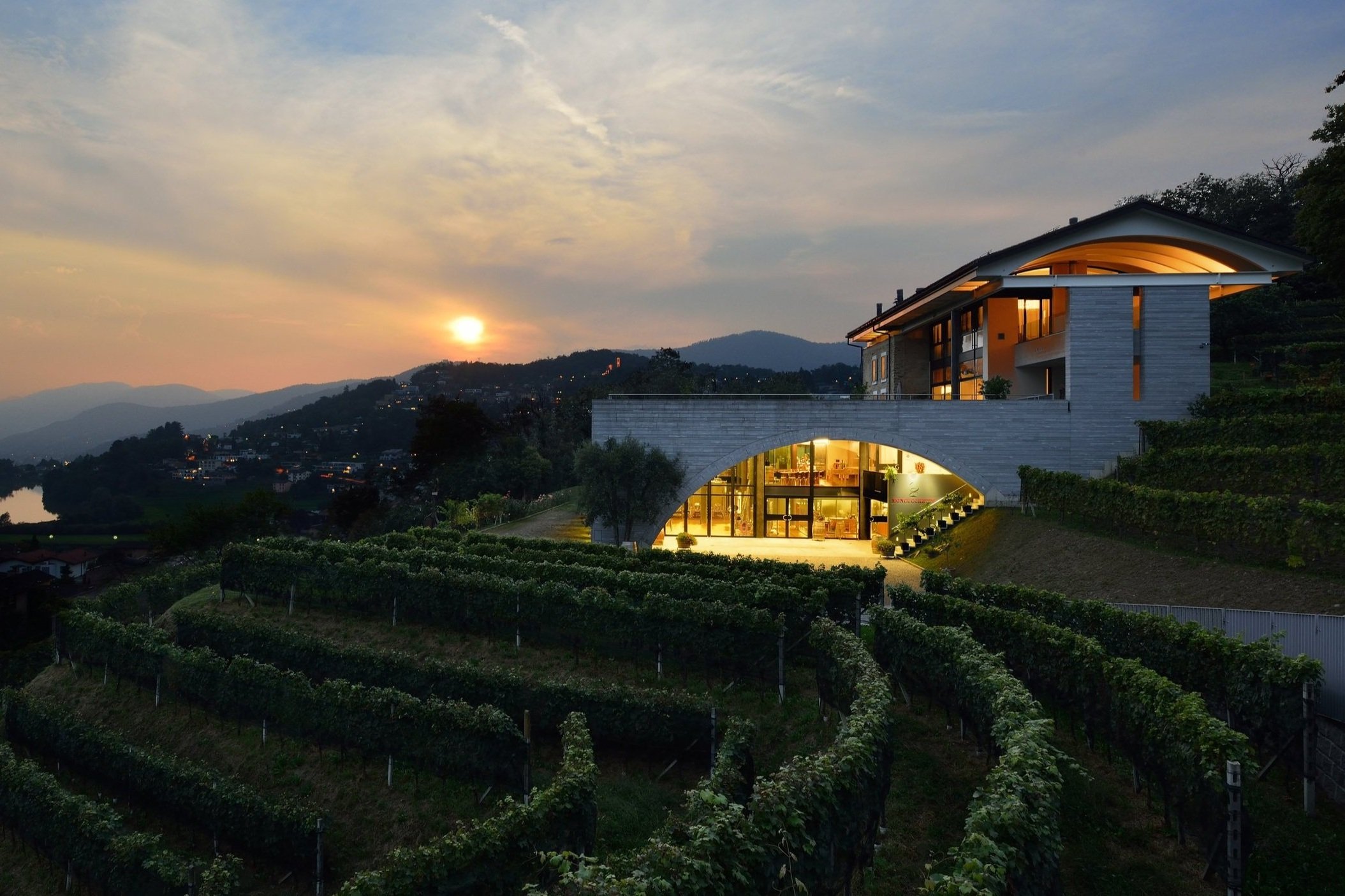 2 ottobre<br>Official Night<br>Moncucchetto, Lugano<br>