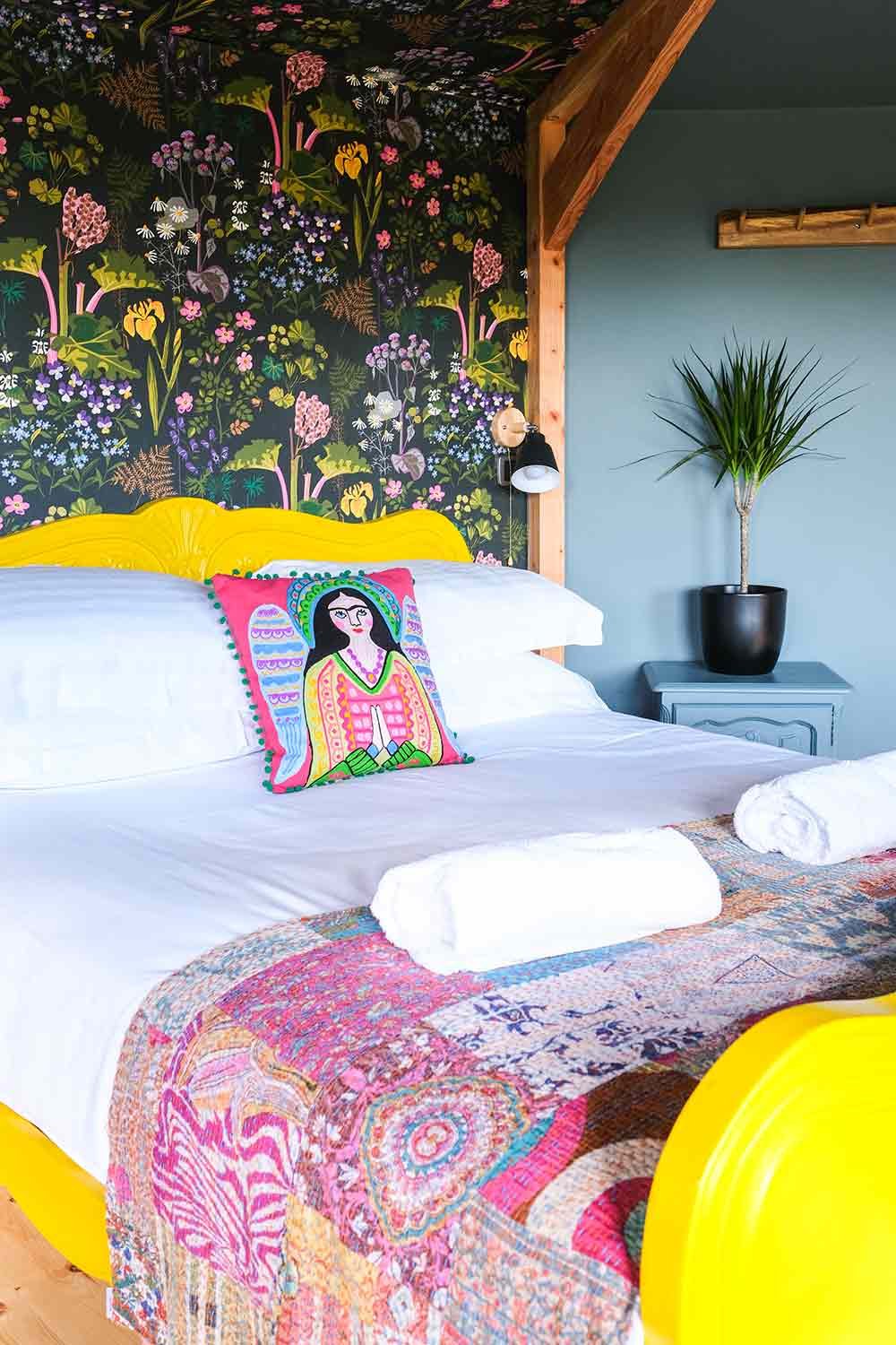 The-sumptuous-king-size-bed-in-Bramble-cabin-at-Wye-Glamping-for-couples.jpg