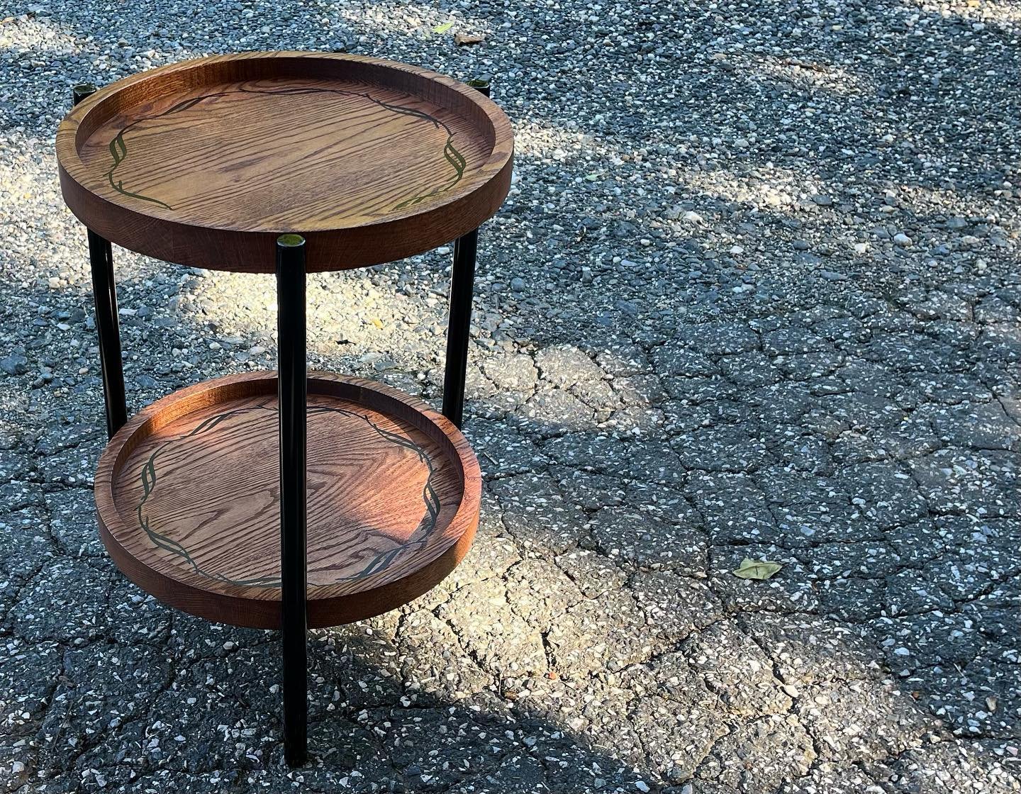 Project #020 for Kathy.

Kathy wanted a custom piece made to serve as an all-purpose small table. It might be used as a plant table, an end table or an accent table for decorations and storage. This piece features a double-tiered design. Each tier is